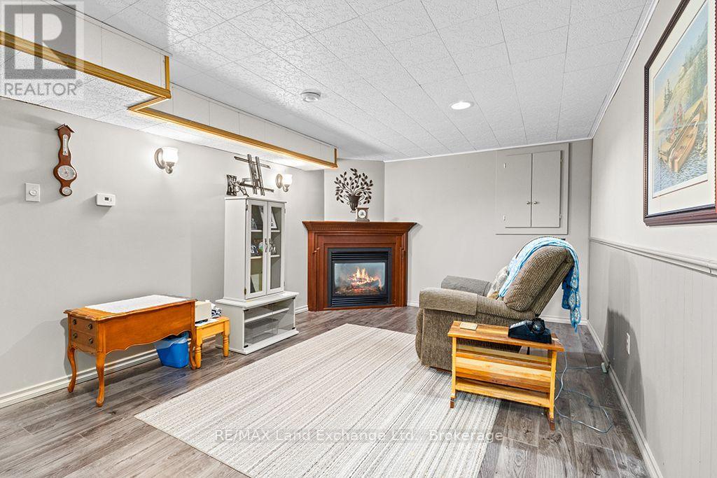 477 Ridge Street, Saugeen Shores, Ontario N0H 2C1 - Photo 22 - X13839274