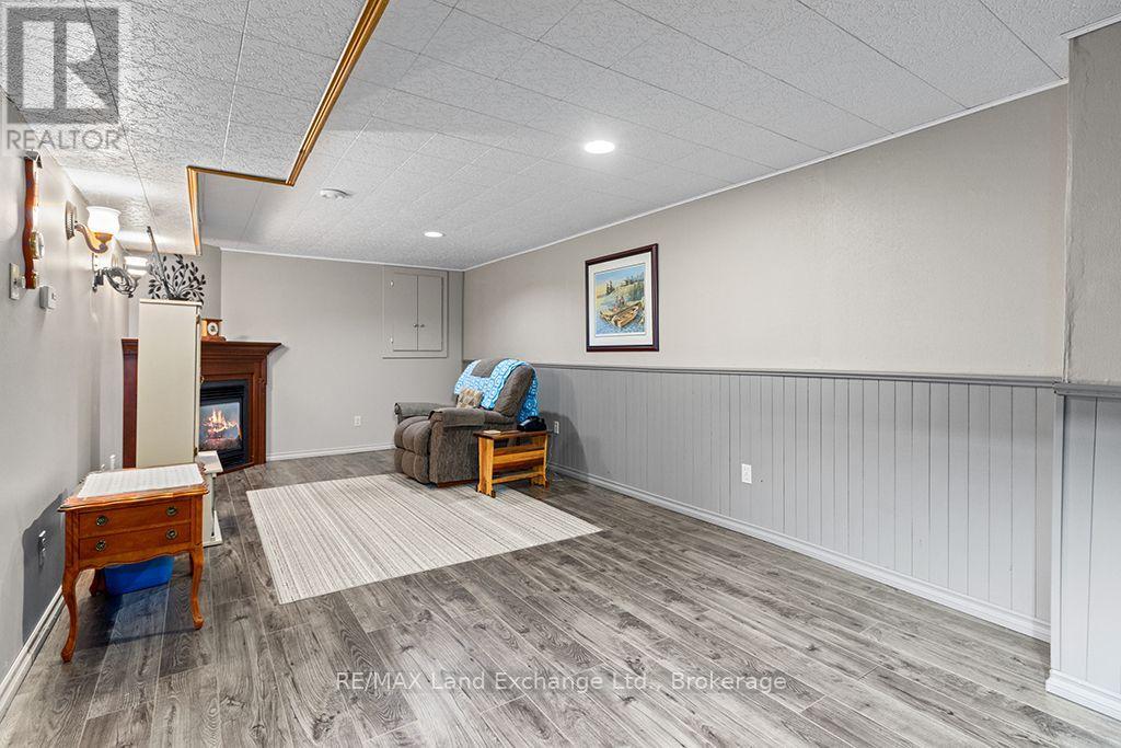 477 Ridge Street, Saugeen Shores, Ontario N0H 2C1 - Photo 23 - X13839274