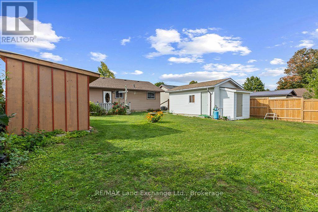477 Ridge Street, Saugeen Shores, Ontario N0H 2C1 - Photo 35 - X13839274