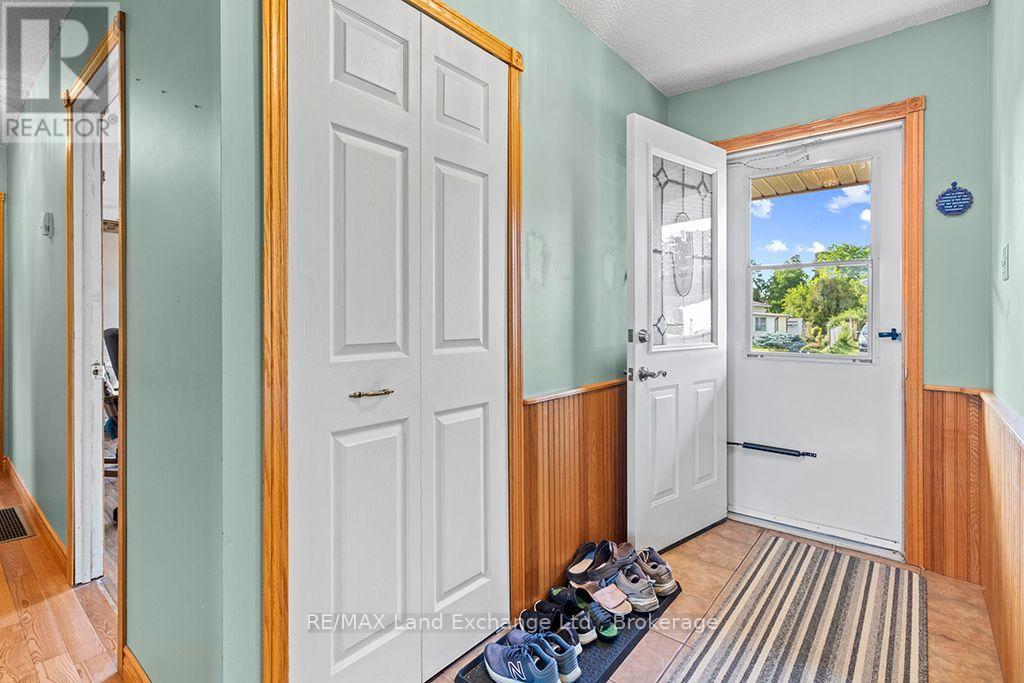 477 Ridge Street, Saugeen Shores, Ontario N0H 2C1 - Photo 6 - X13839274