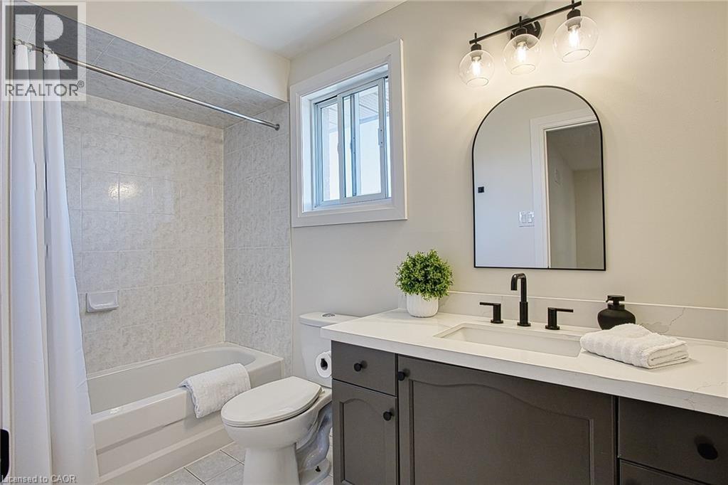 43 Spadara Drive, Hamilton, Ontario  L9B 2K3 - Photo 23 - 40865274