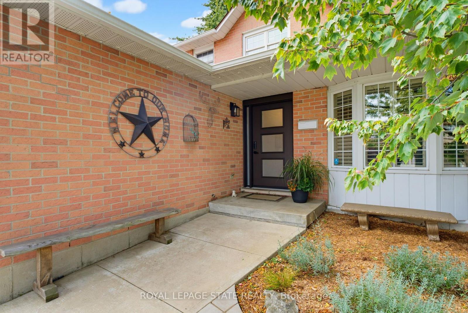 50 Fusilier Drive, Hamilton, Ontario  L9B 2E1 - Photo 4 - X13838416