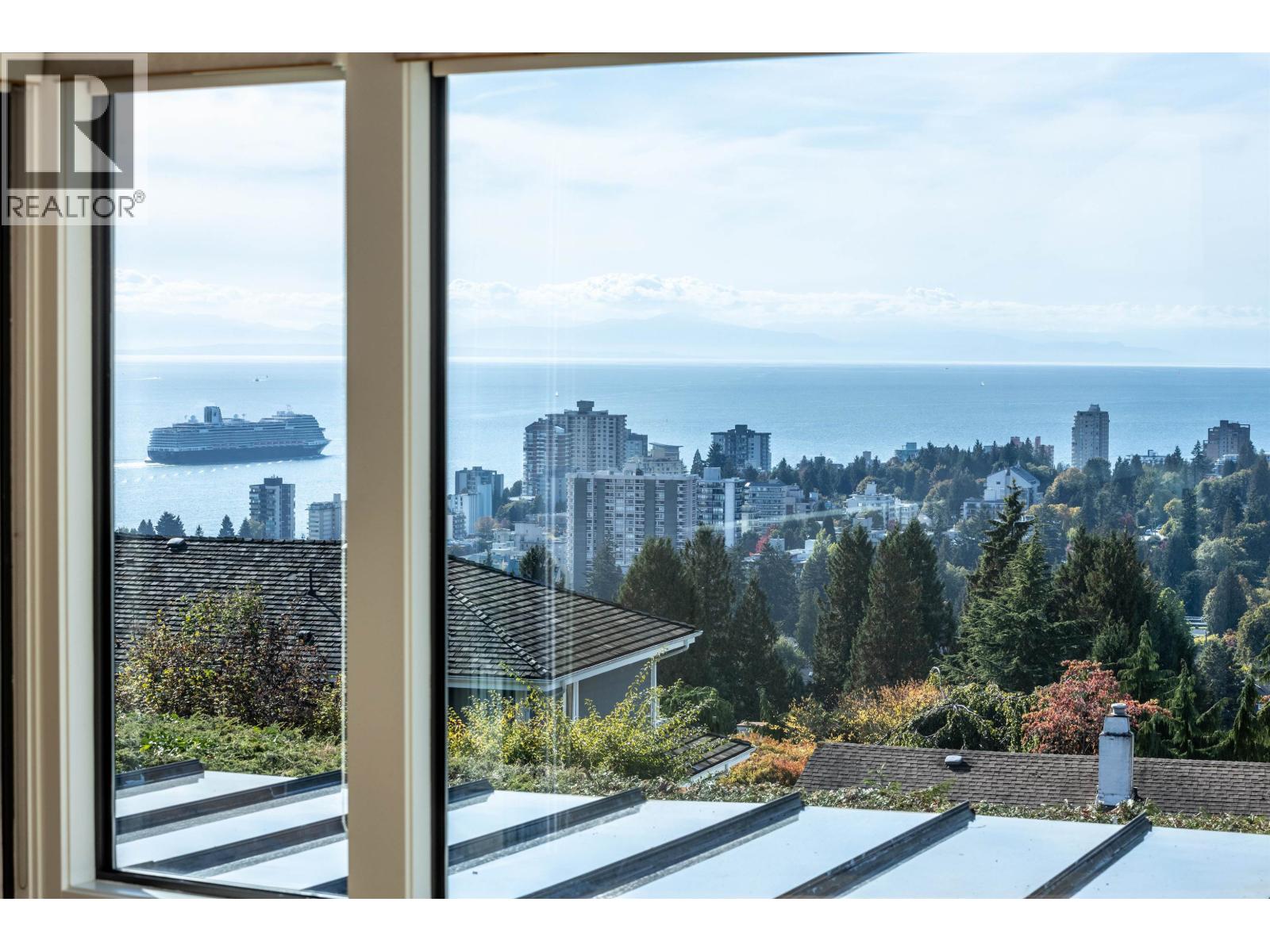 975 Aubeneau Crescent, West Vancouver, British Columbia  V7T 1T4 - Photo 12 - R3170085