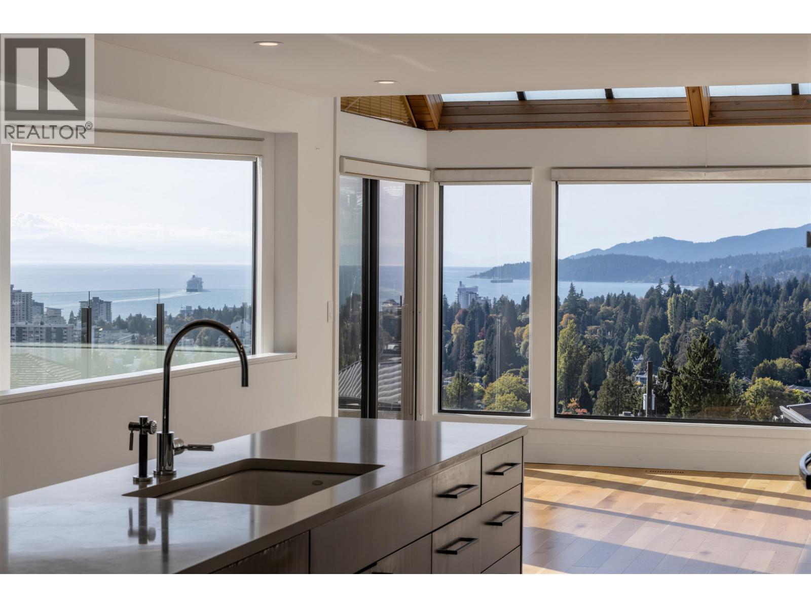 975 Aubeneau Crescent, West Vancouver, British Columbia  V7T 1T4 - Photo 17 - R3170085