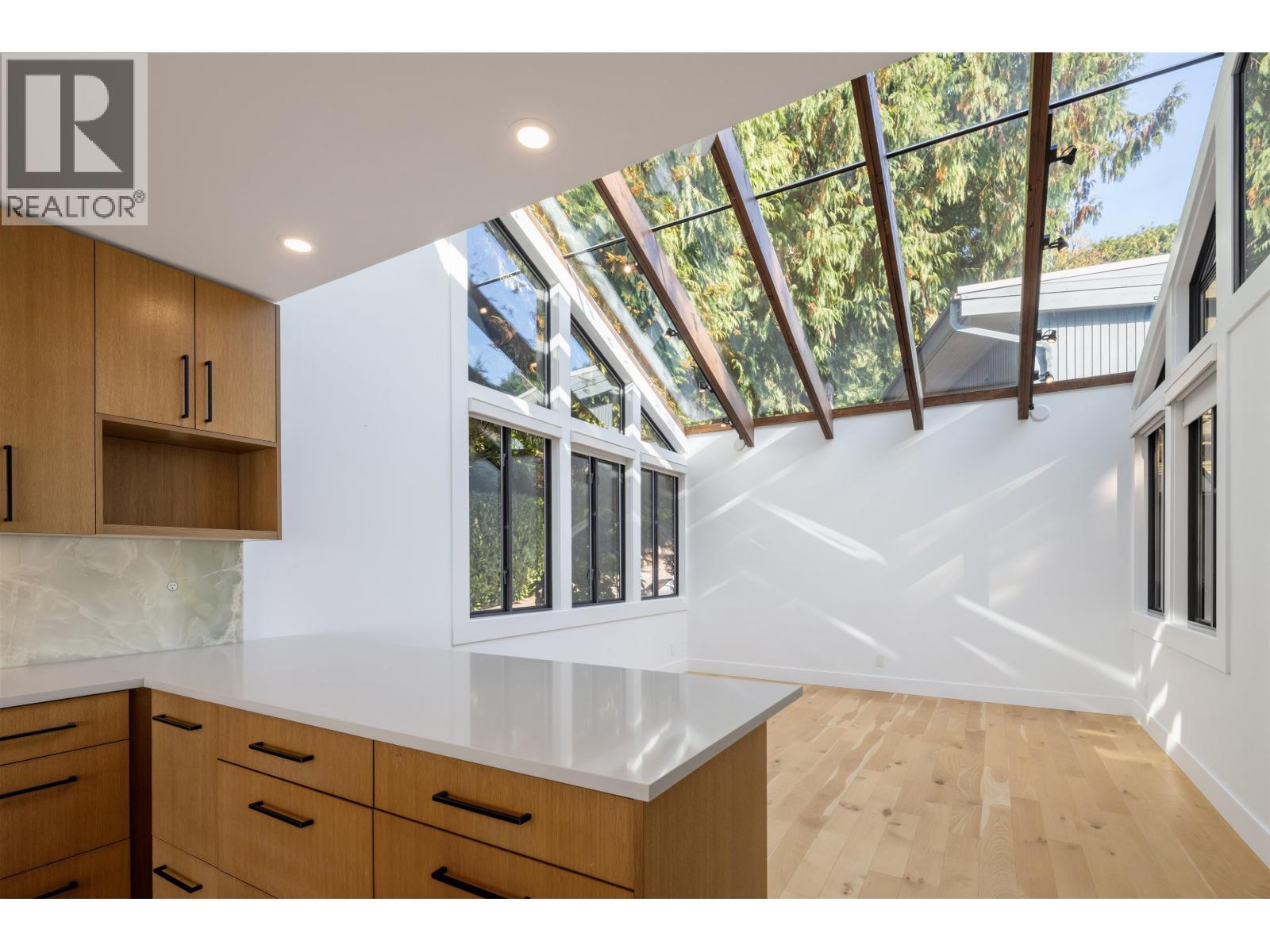975 Aubeneau Crescent, West Vancouver, British Columbia  V7T 1T4 - Photo 11 - R3170085