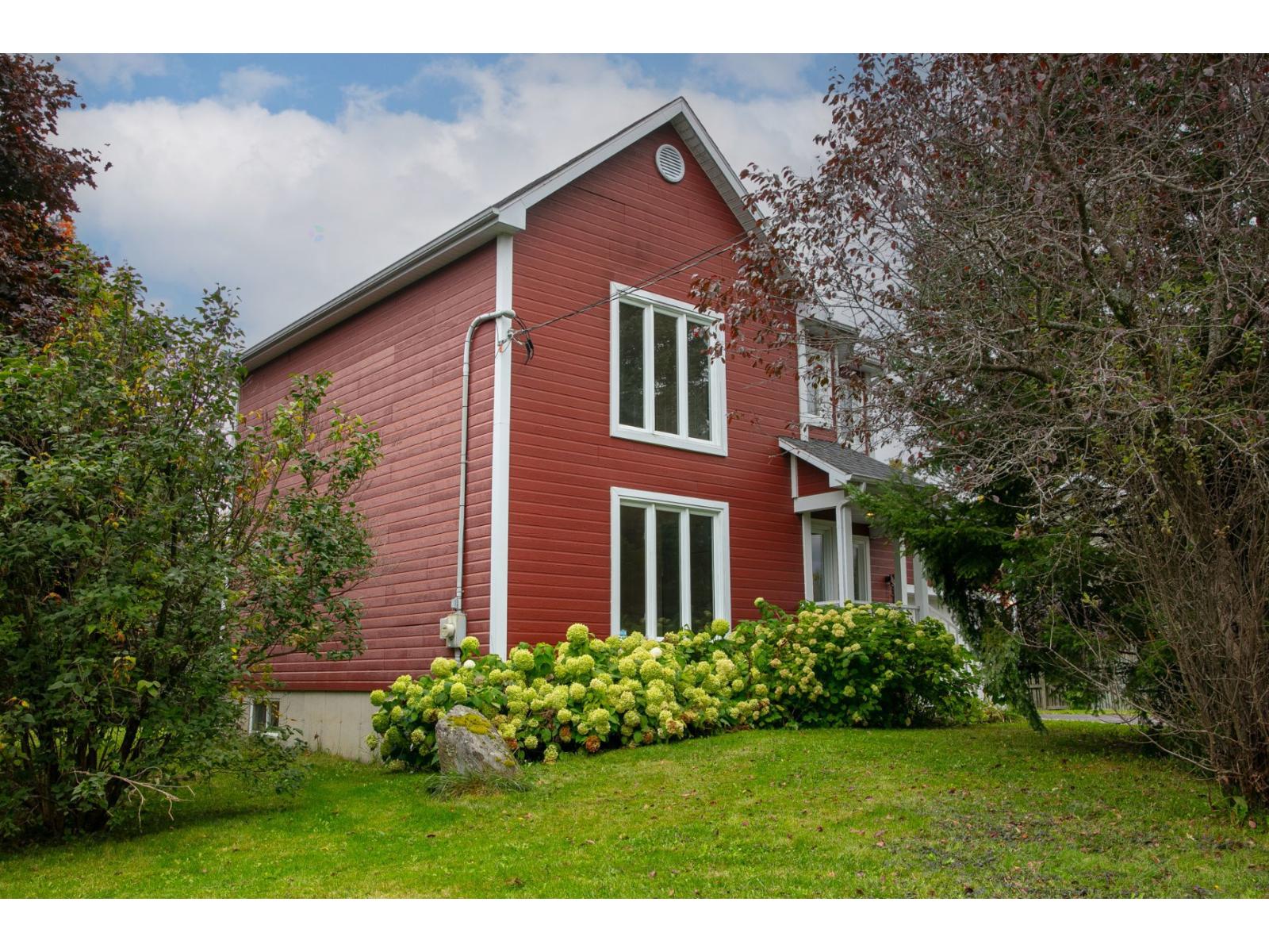 2247 Rue Galipeau Magog Quebec Canada J1X5V1 2