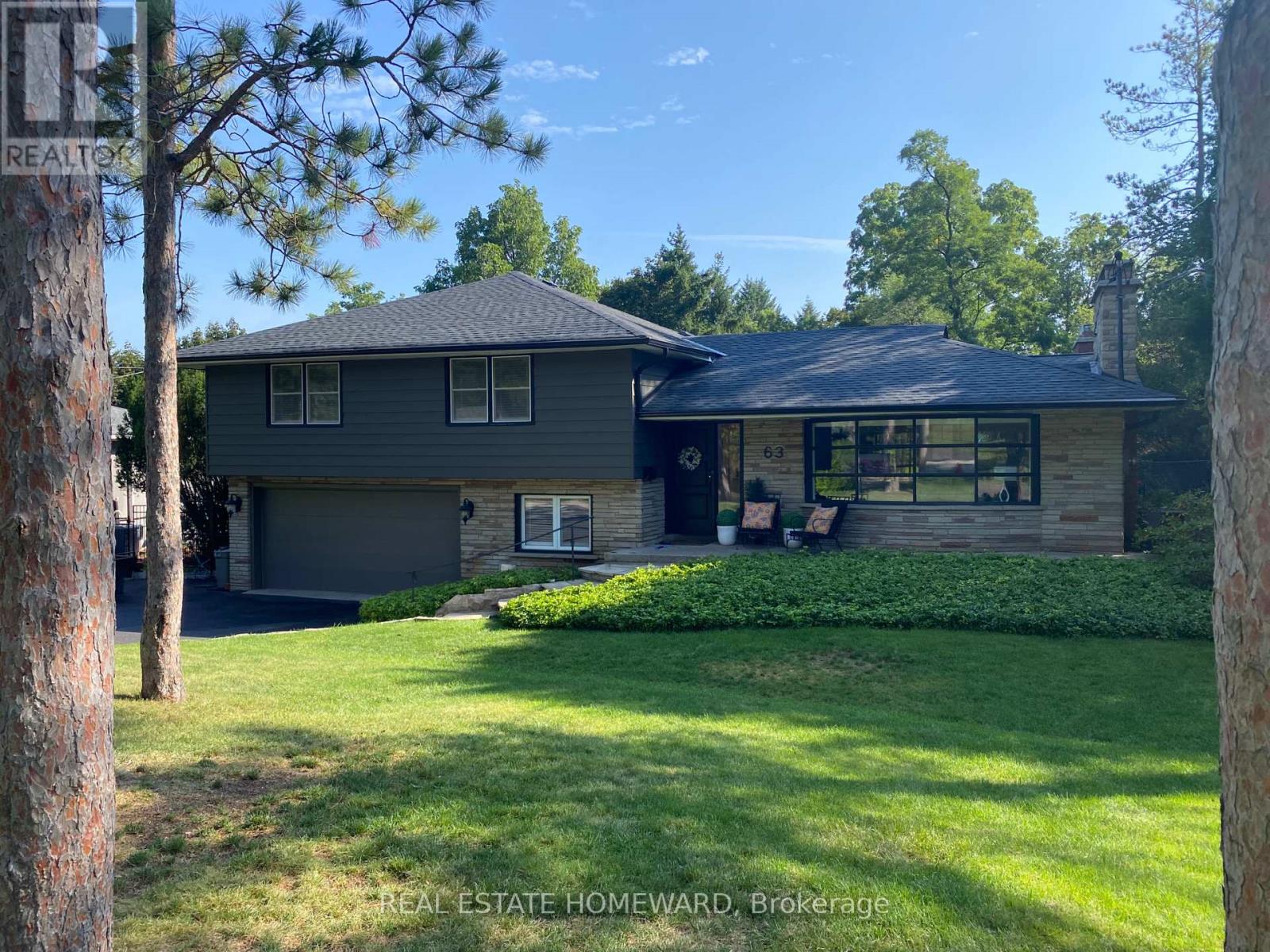 63 Cait Court, Hamilton, Ontario  L5G 1M3 - Photo 4 - X13755440