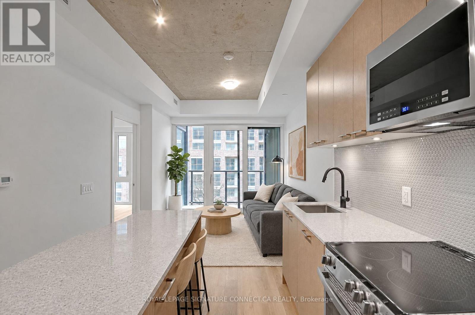 410 - 1808 St Clair Avenue, Toronto, Ontario  M6N 0C1 - Photo 3 - W13839240