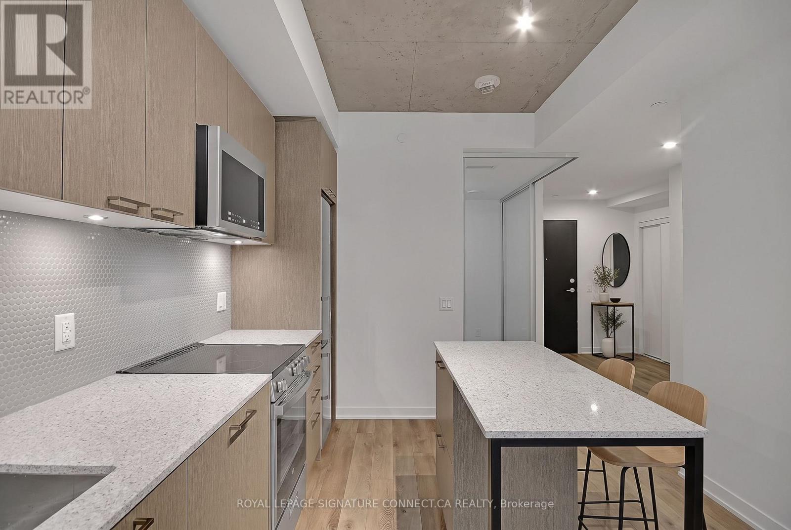 410 - 1808 St Clair Avenue, Toronto, Ontario  M6N 0C1 - Photo 4 - W13839240