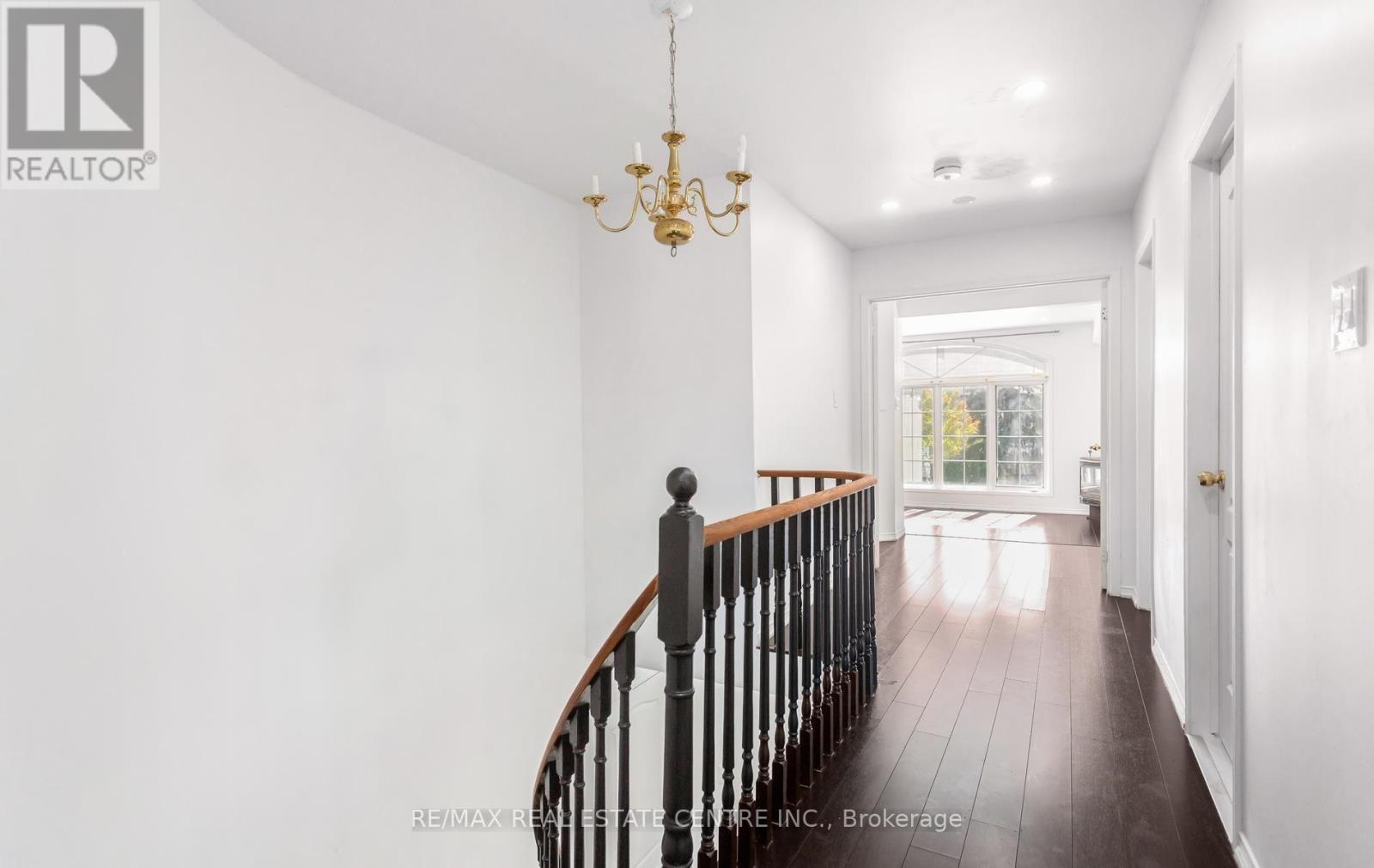 Upper - 2874 Gardenview Crescent, Mississauga, Ontario  L5M 5T4 - Photo 28 - W13839268