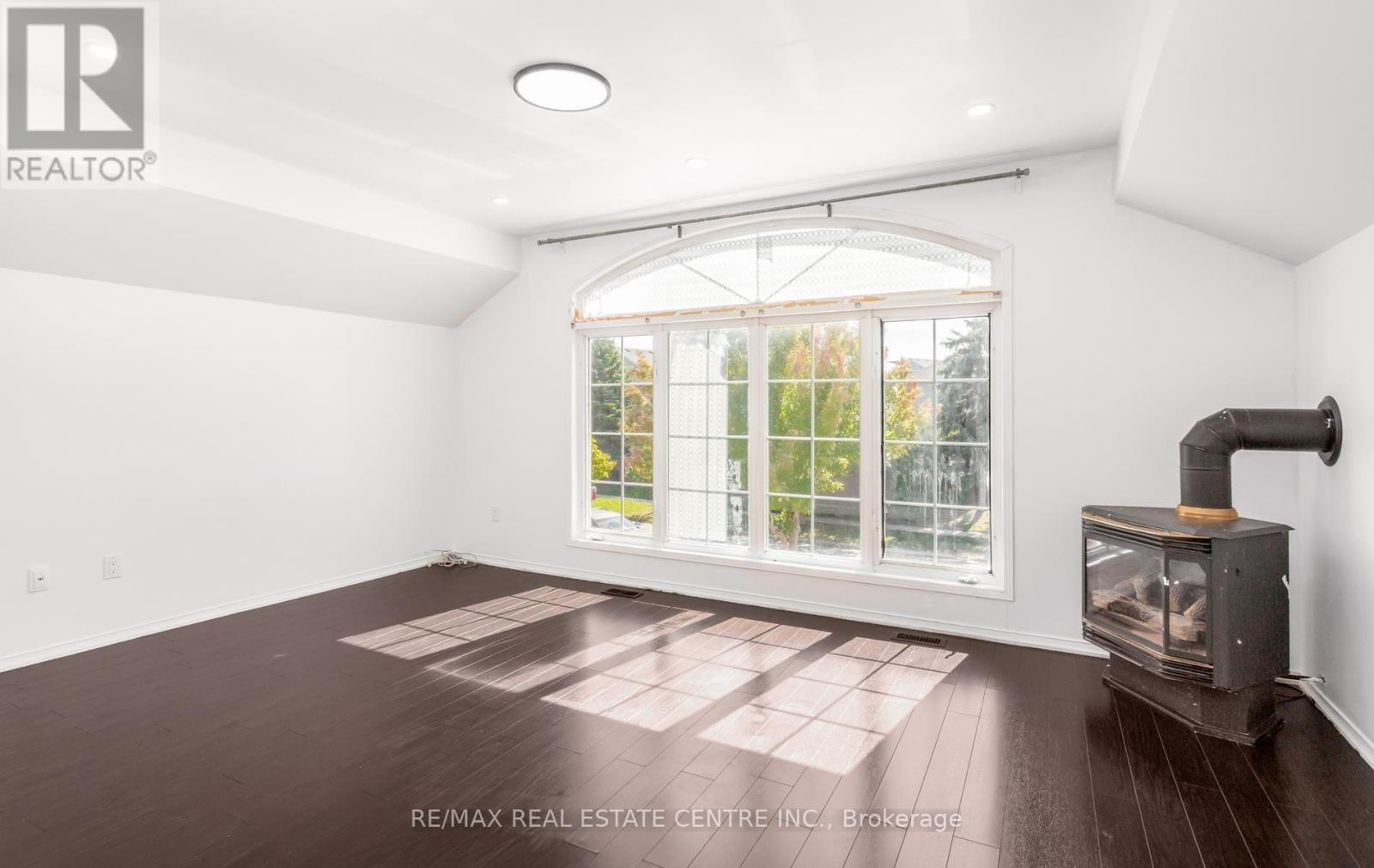 Upper - 2874 Gardenview Crescent, Mississauga, Ontario  L5M 5T4 - Photo 29 - W13839268