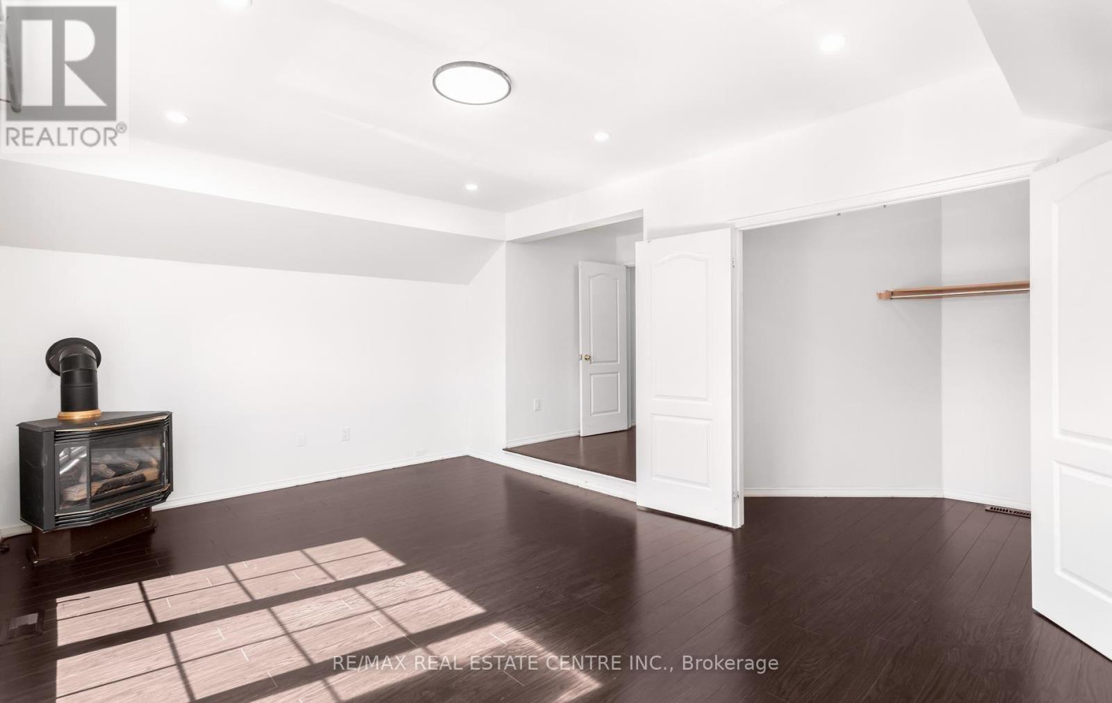 Upper - 2874 Gardenview Crescent, Mississauga, Ontario  L5M 5T4 - Photo 32 - W13839268
