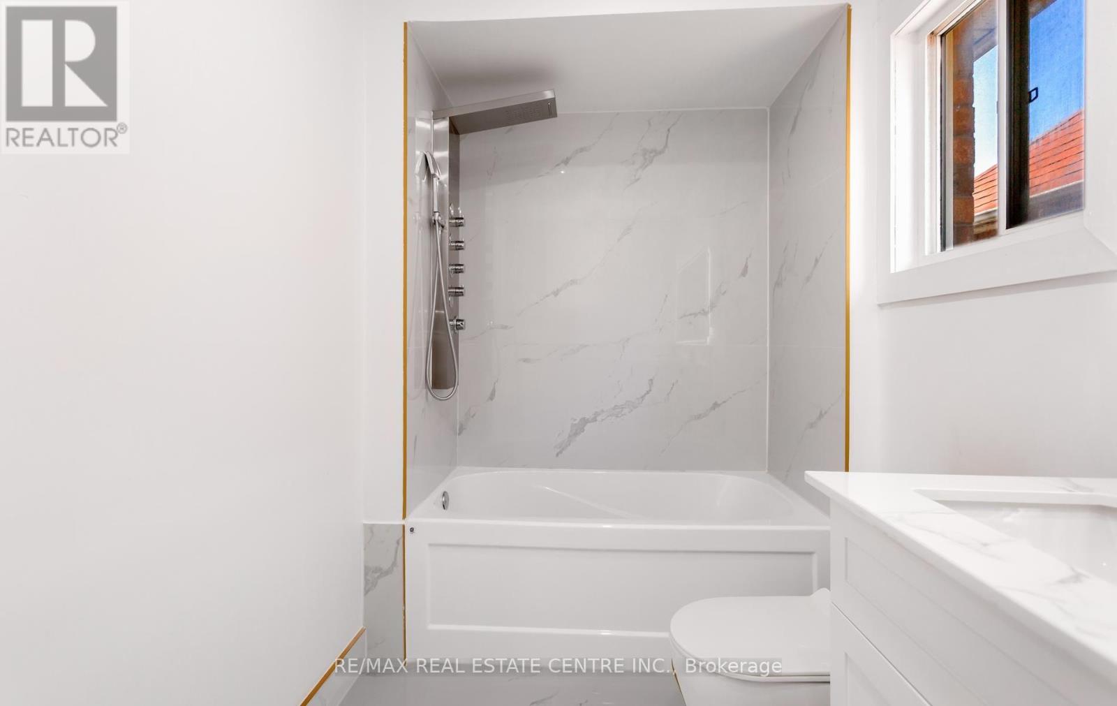 Upper - 2874 Gardenview Crescent, Mississauga, Ontario  L5M 5T4 - Photo 36 - W13839268