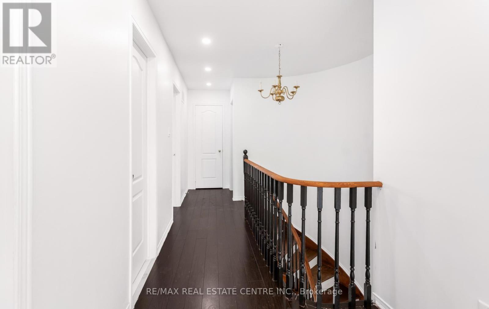 Upper - 2874 Gardenview Crescent, Mississauga, Ontario  L5M 5T4 - Photo 37 - W13839268
