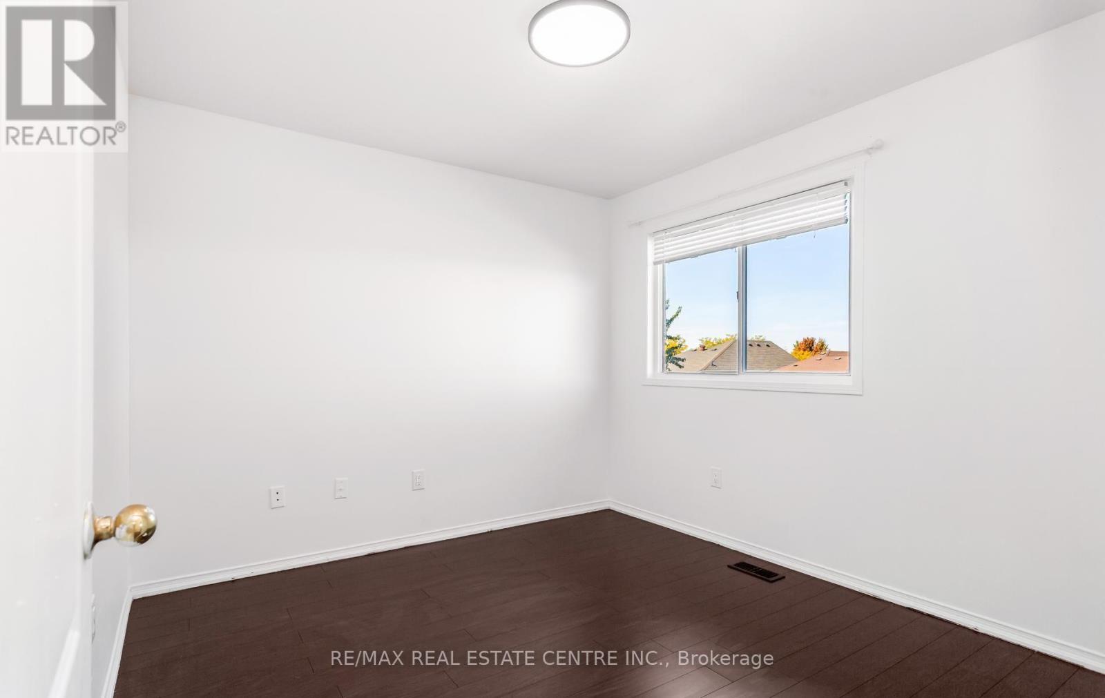 Upper - 2874 Gardenview Crescent, Mississauga, Ontario  L5M 5T4 - Photo 40 - W13839268