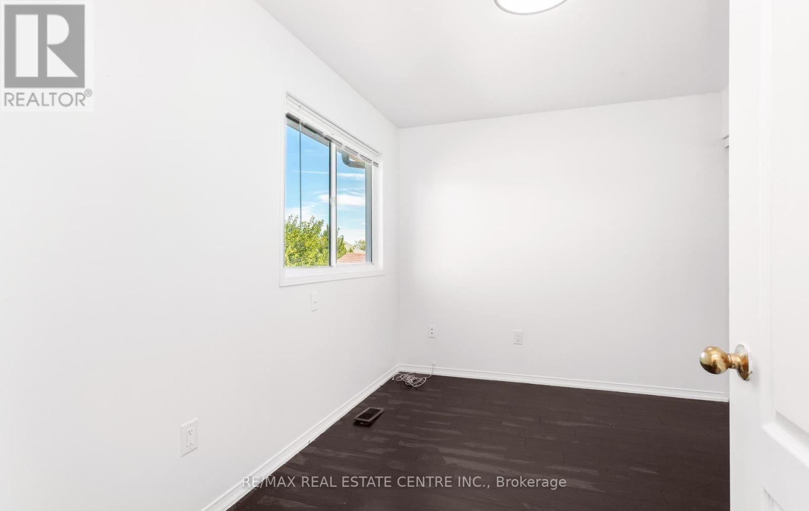 Upper - 2874 Gardenview Crescent, Mississauga, Ontario  L5M 5T4 - Photo 42 - W13839268