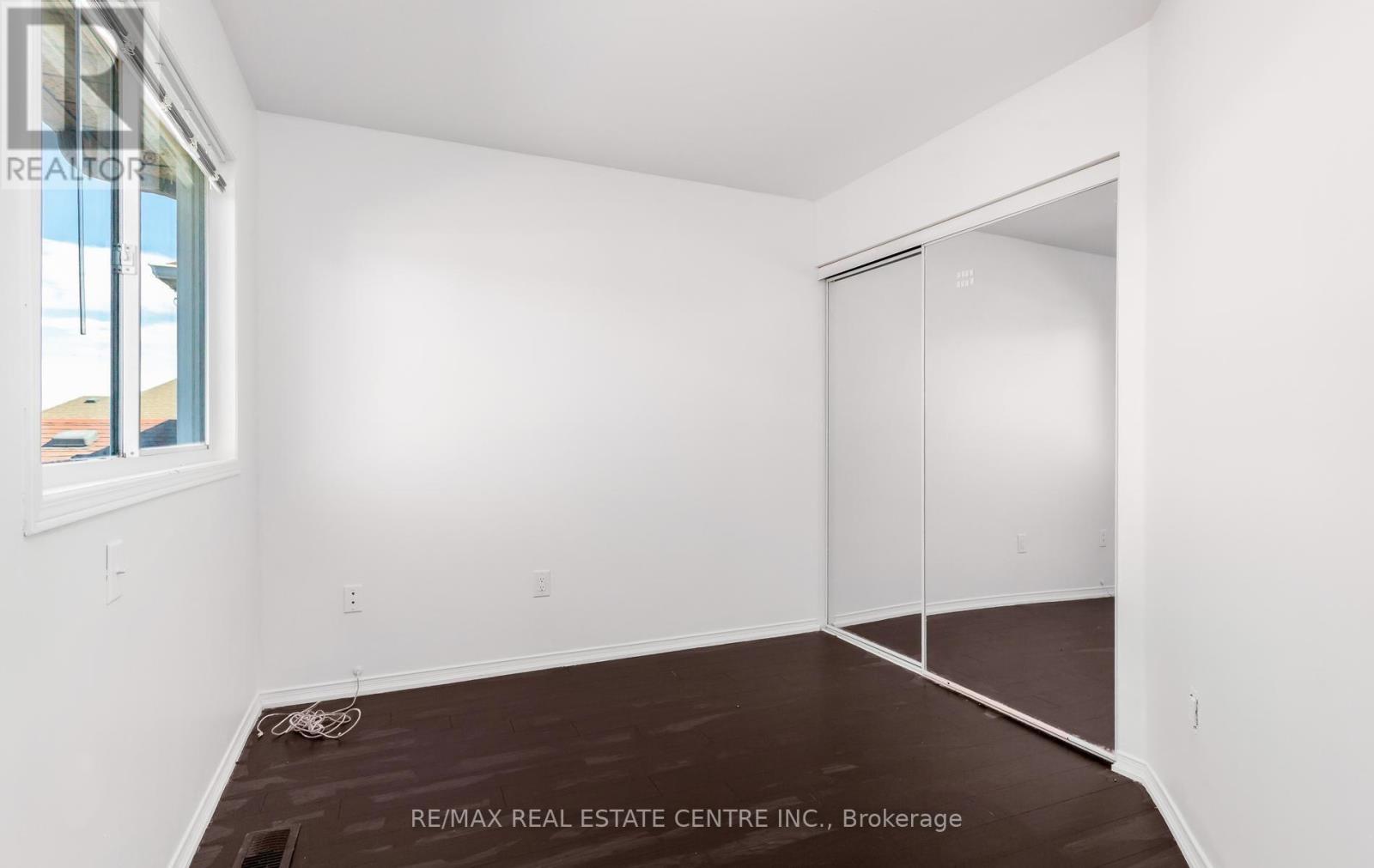 Upper - 2874 Gardenview Crescent, Mississauga, Ontario  L5M 5T4 - Photo 43 - W13839268