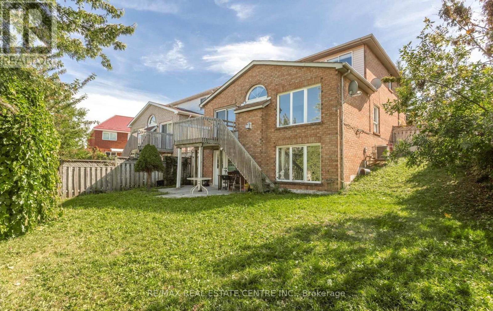 Upper - 2874 Gardenview Crescent, Mississauga, Ontario  L5M 5T4 - Photo 49 - W13839268