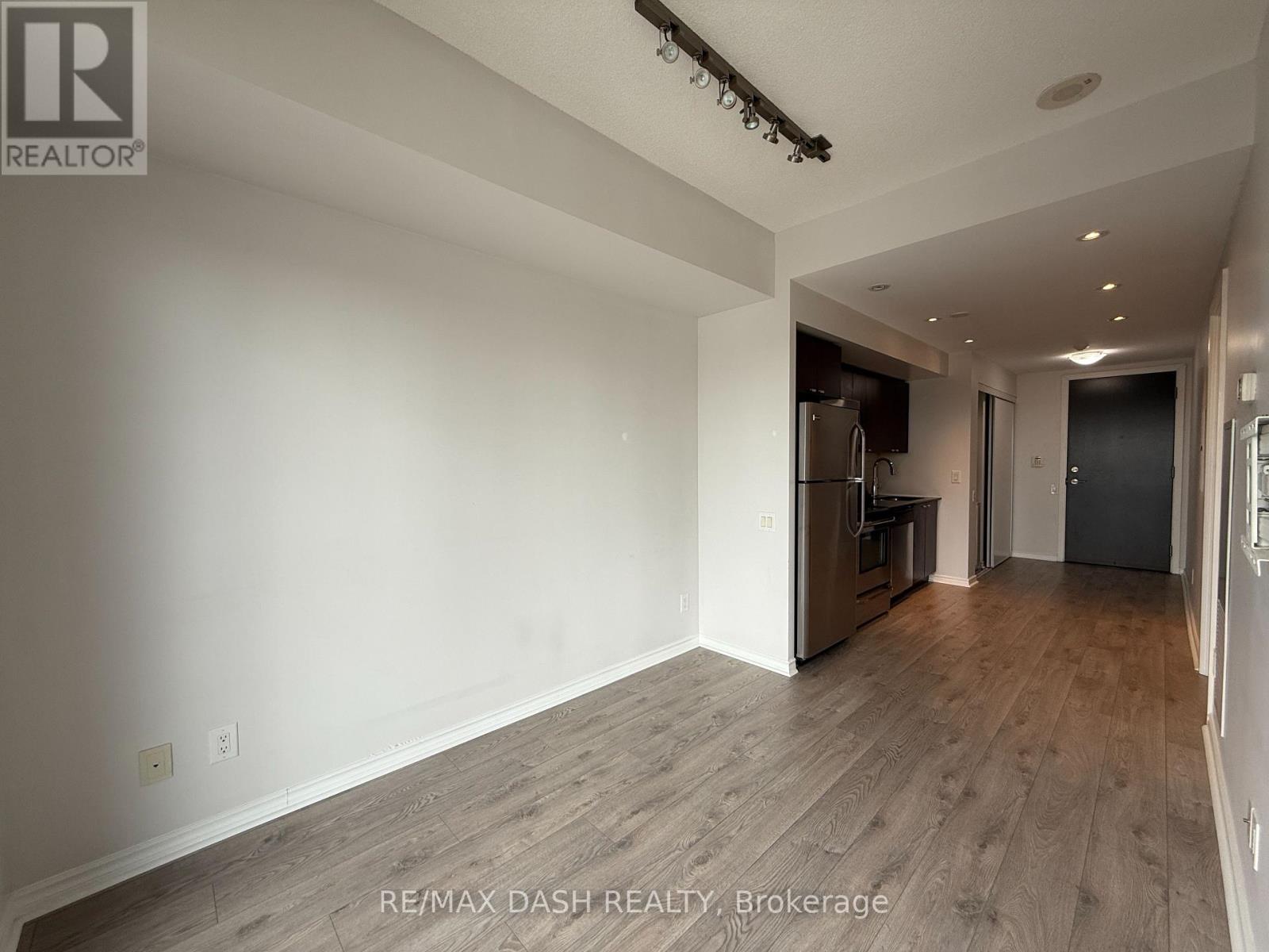 909 - 105 The Queensway Avenue, Toronto, Ontario  M6S 5B5 - Photo 10 - W13839294