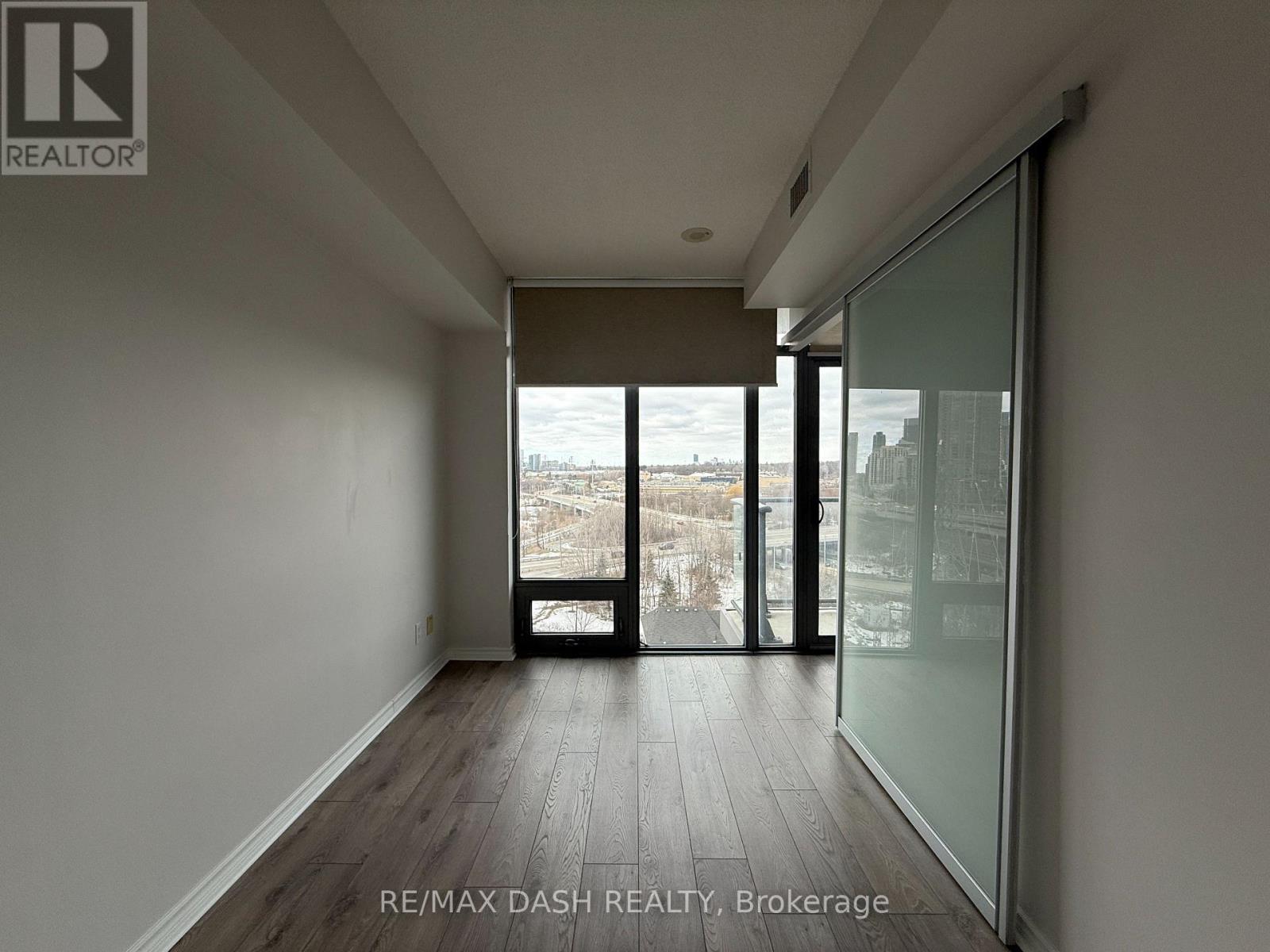 909 - 105 The Queensway Avenue, Toronto, Ontario  M6S 5B5 - Photo 13 - W13839294