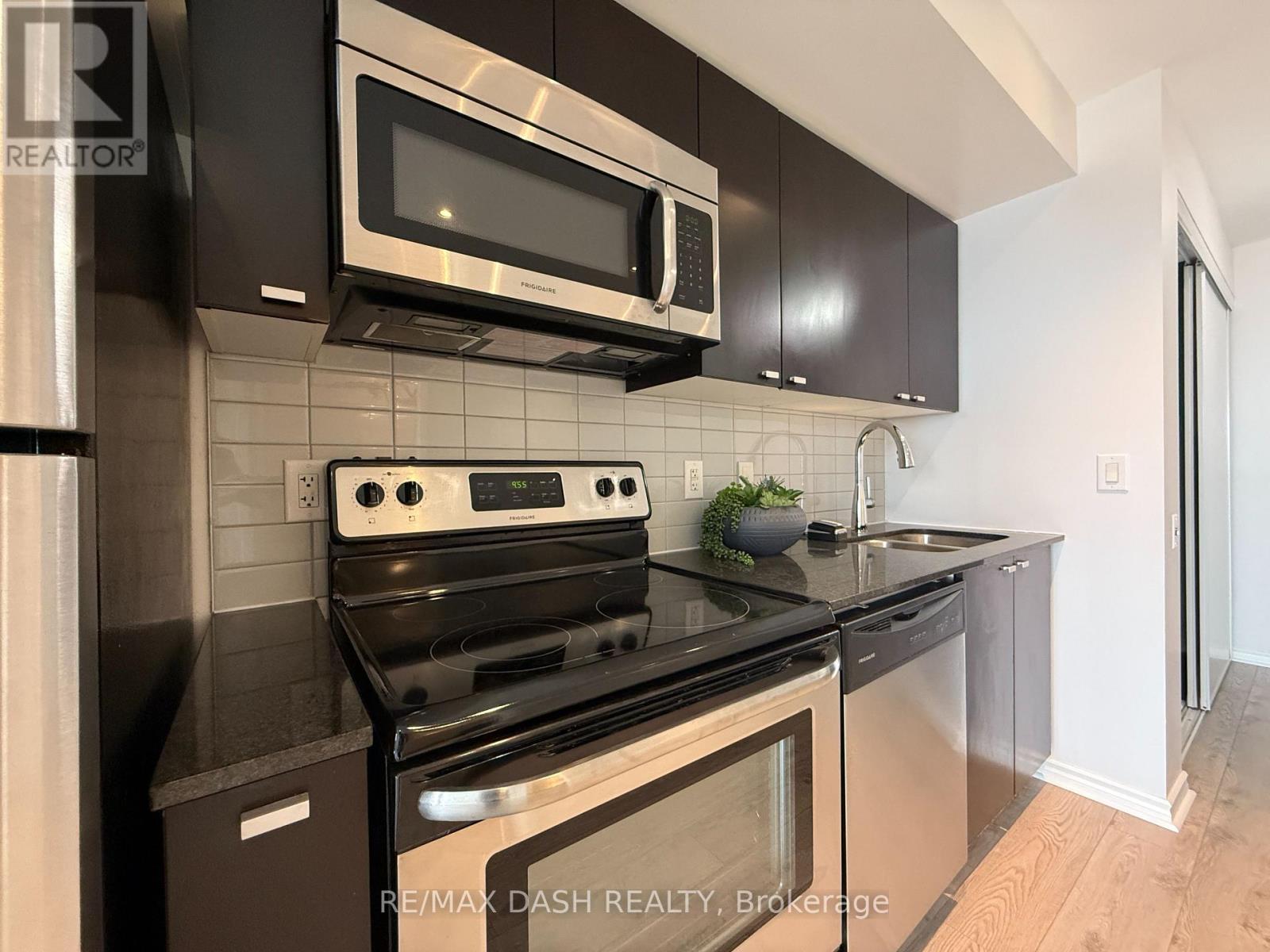 909 - 105 The Queensway Avenue, Toronto, Ontario  M6S 5B5 - Photo 25 - W13839294