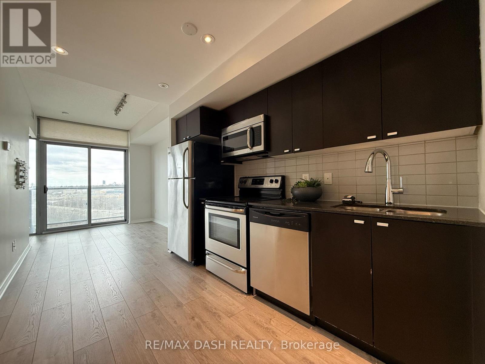 909 - 105 The Queensway Avenue, Toronto, Ontario  M6S 5B5 - Photo 27 - W13839294