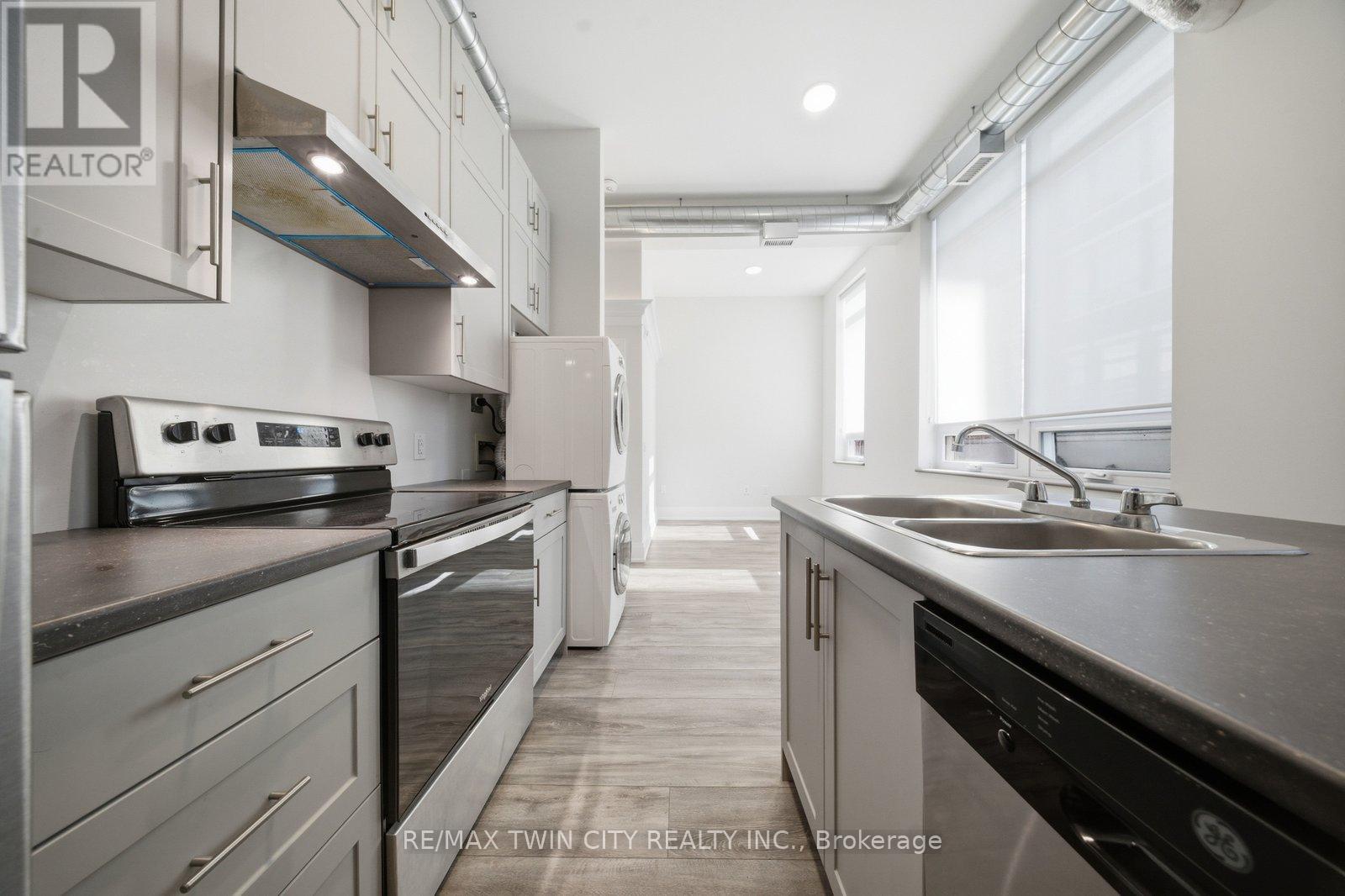 201 - 11 QUEEN STREET, Brantford, Ontario