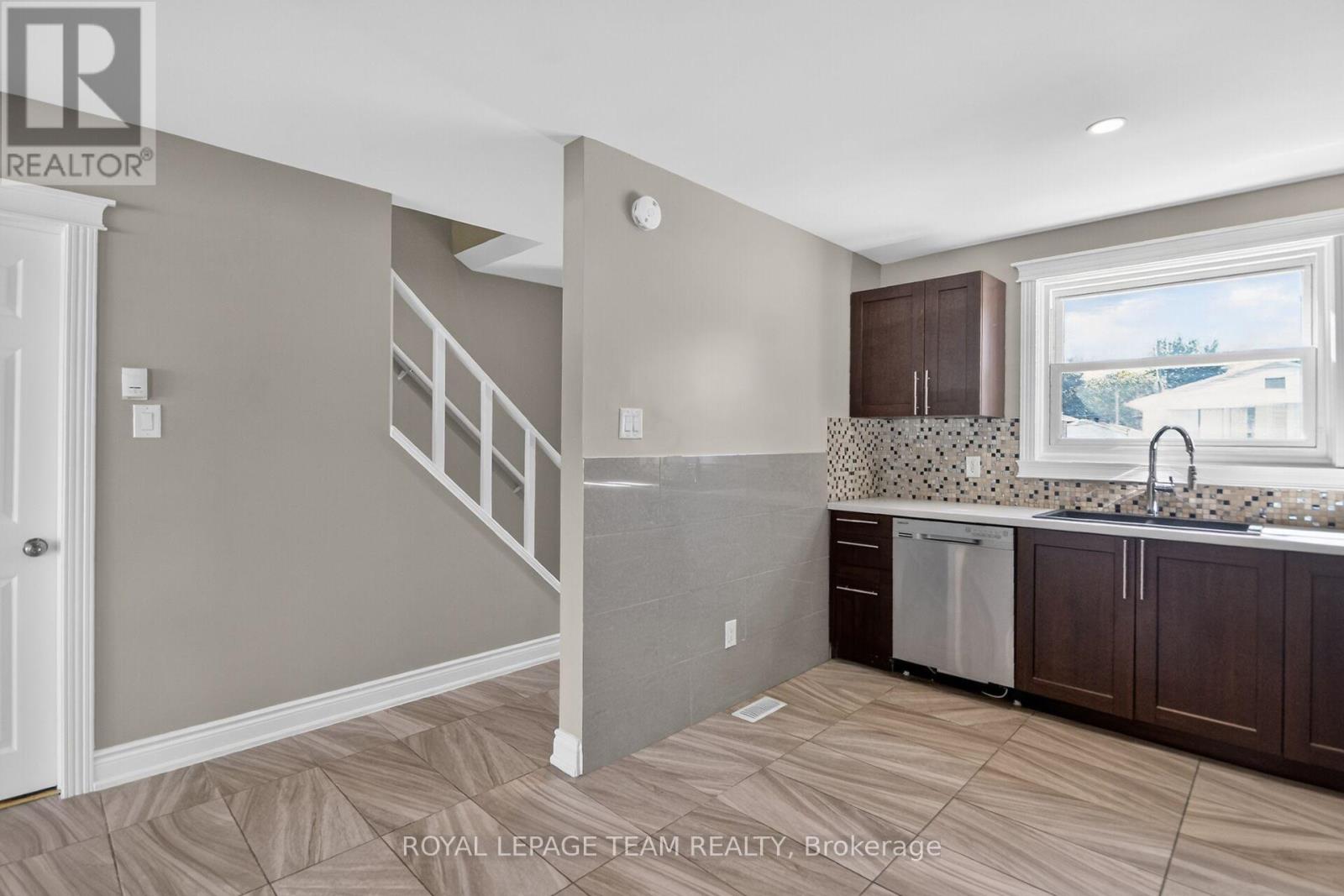 97 Doane Street, Ottawa, Ontario  K2B 6G7 - Photo 11 - X13837380