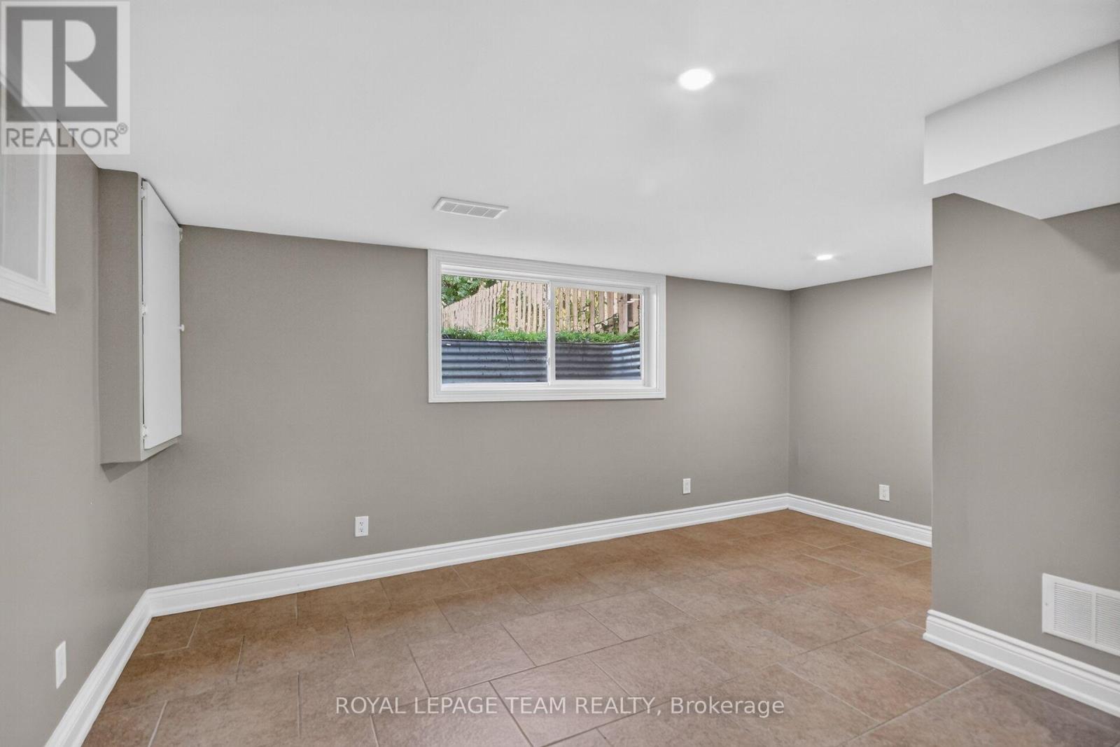 97 Doane Street, Ottawa, Ontario  K2B 6G7 - Photo 41 - X13837380