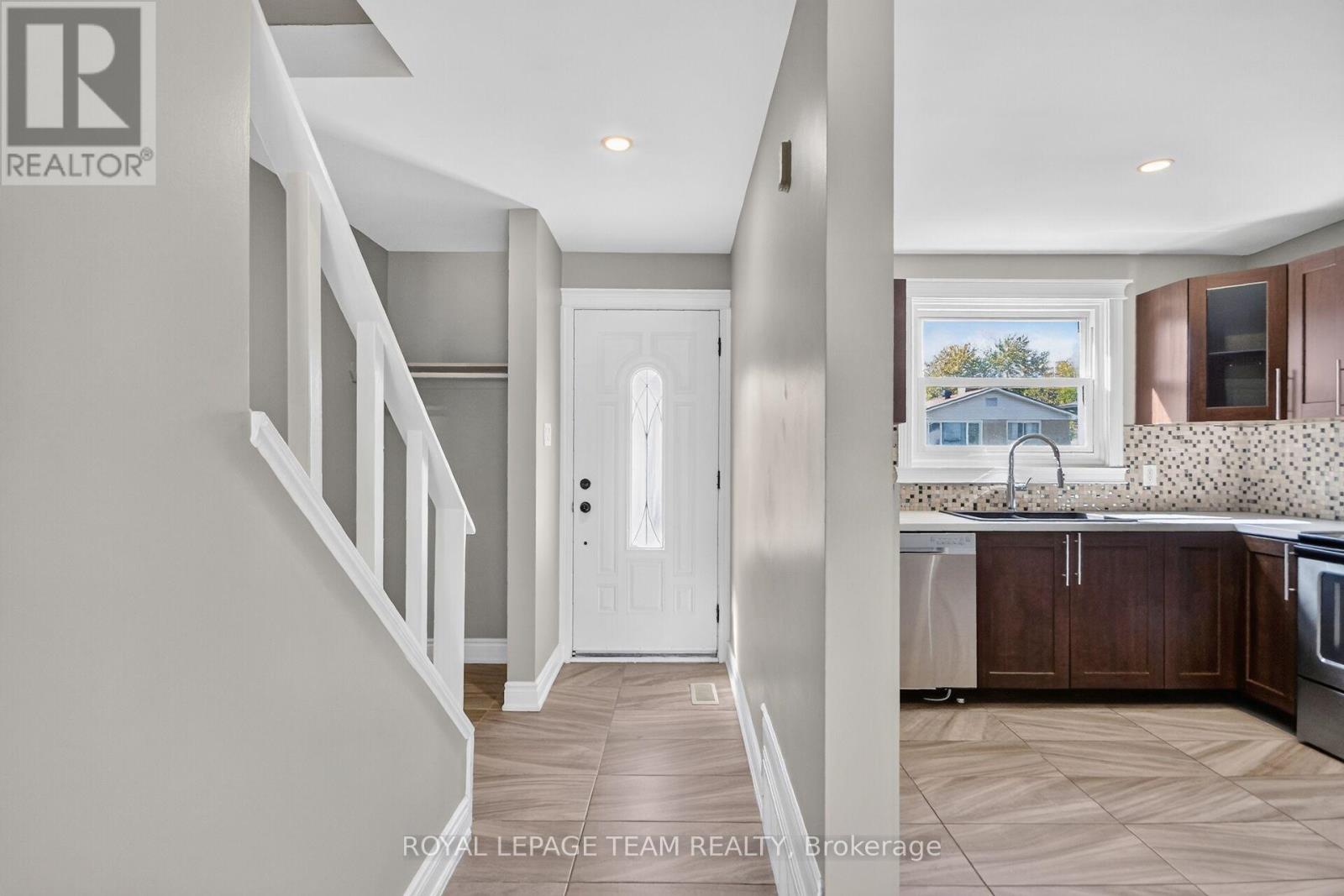 97 Doane Street, Ottawa, Ontario  K2B 6G7 - Photo 5 - X13837380