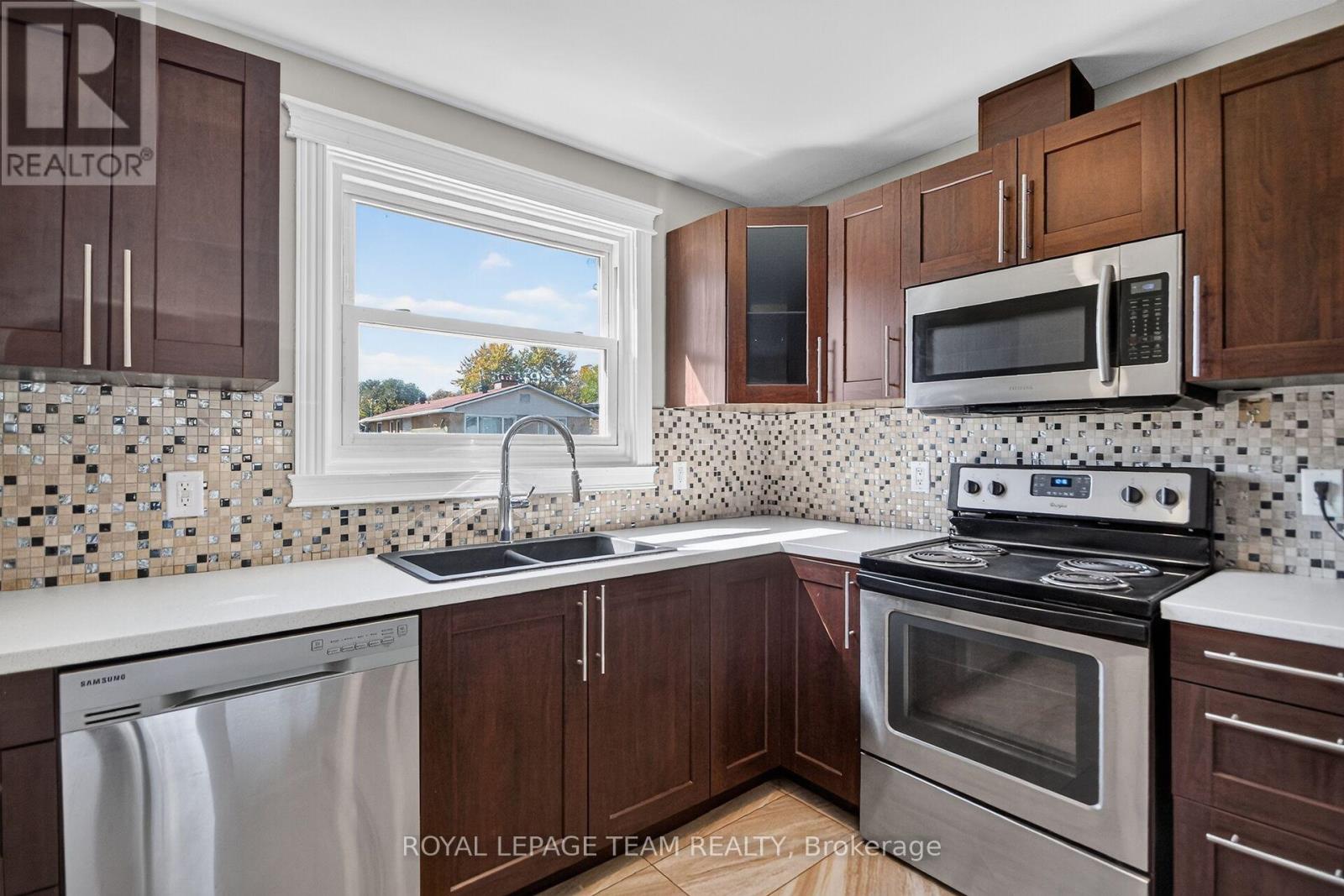 97 Doane Street, Ottawa, Ontario  K2B 6G7 - Photo 7 - X13837380