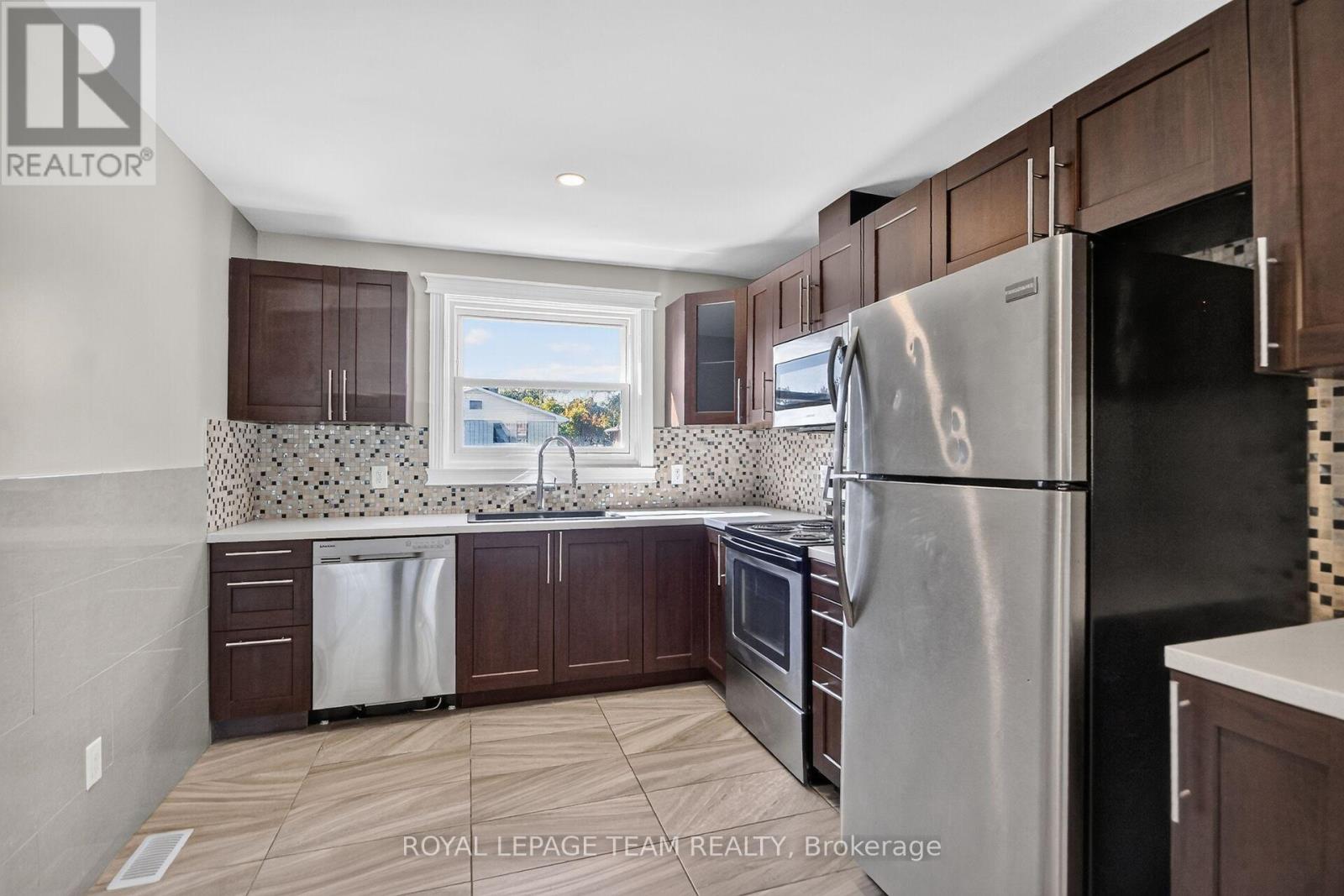 97 Doane Street, Ottawa, Ontario  K2B 6G7 - Photo 8 - X13837380