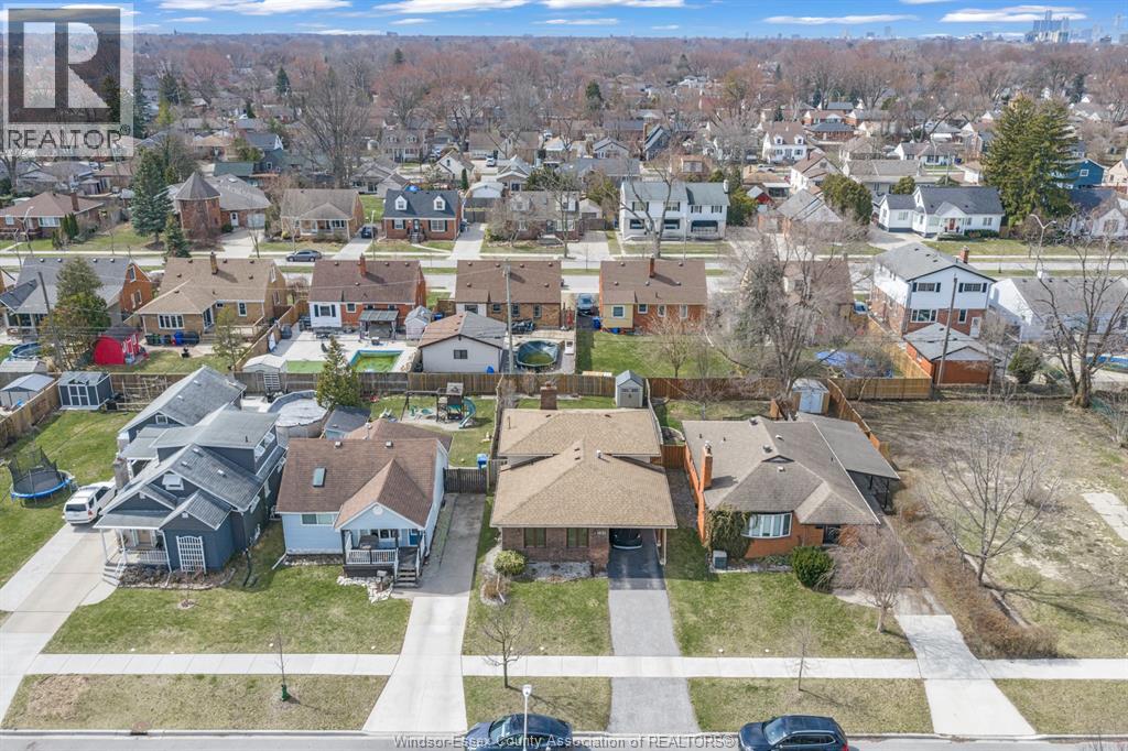 1031 Eastlawn, Windsor, Ontario  N8S 3H8 - Photo 3 - 26023879
