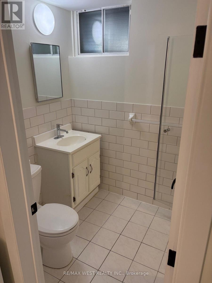 23 Sellmar Road, Toronto, Ontario  M9P 3E4 - Photo 18 - W13837376