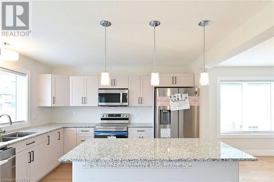 83 Renaissance Drive, St. Thomas, Ontario  N5R 0K1 - Photo 4 - X13839628