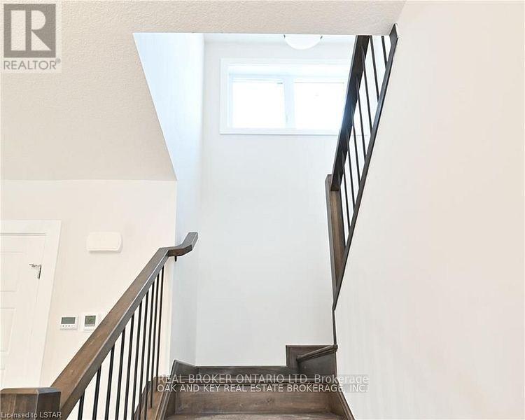 83 Renaissance Drive, St. Thomas, Ontario  N5R 0K1 - Photo 5 - X13839628