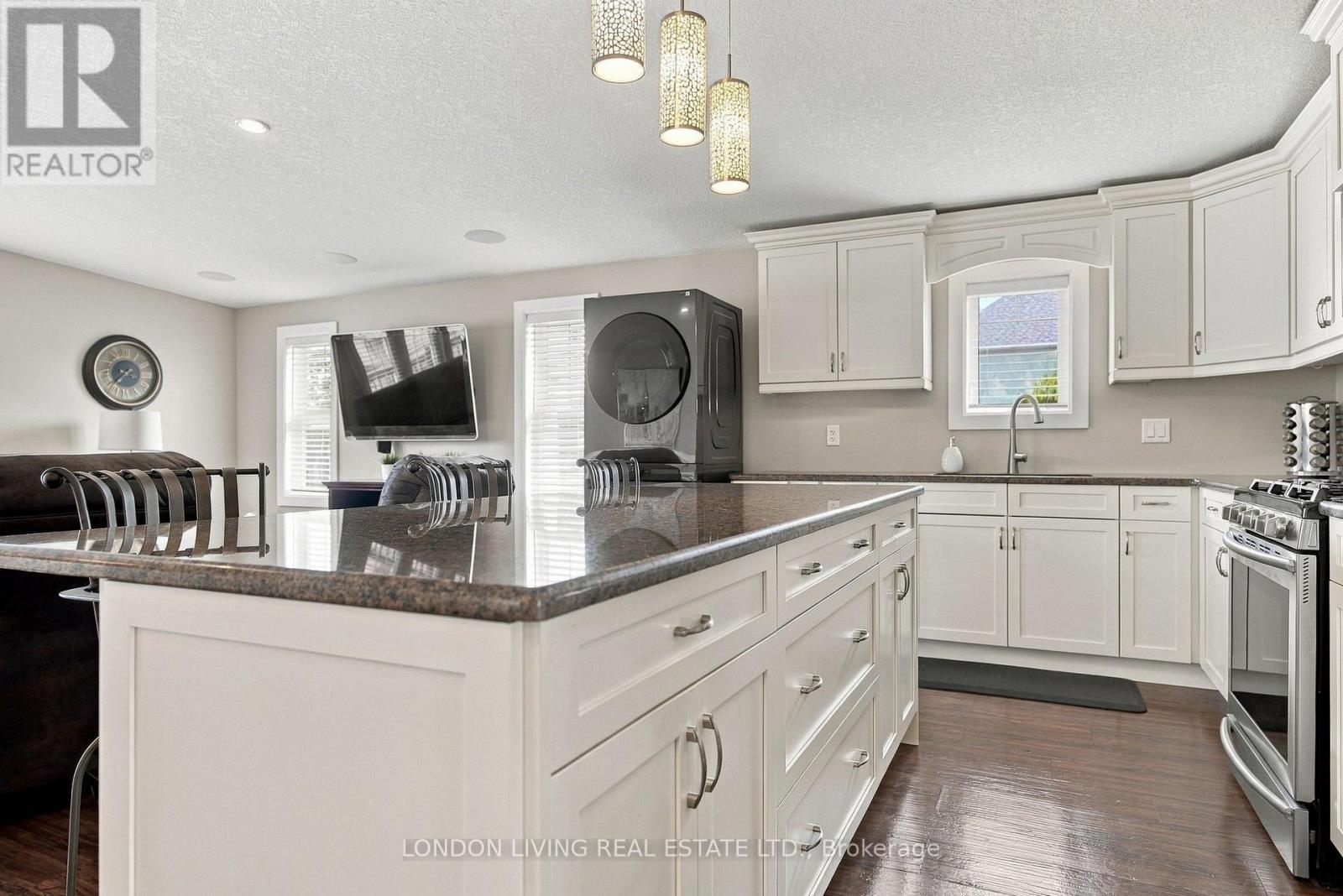 757 Nadine Avenue, London South, Ontario  N6C 4R6 - Photo 36 - X13839632