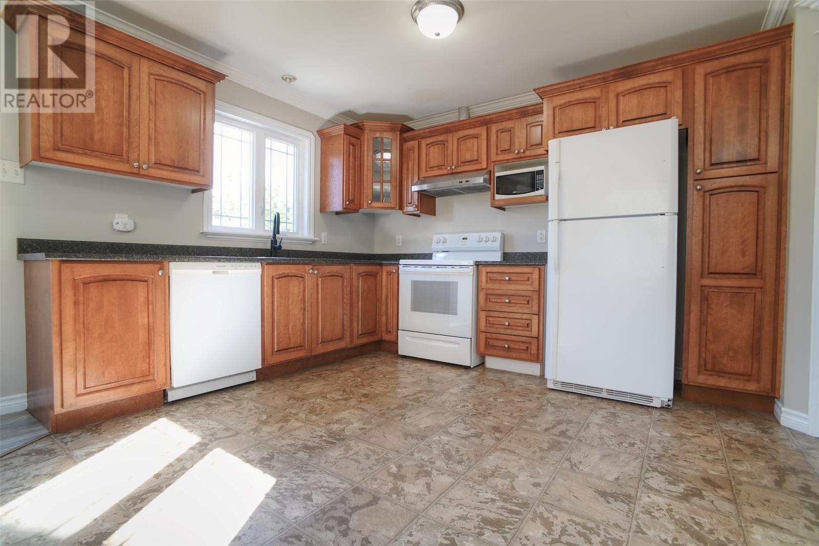 22 Firdale Drive, St. John's — photo 16