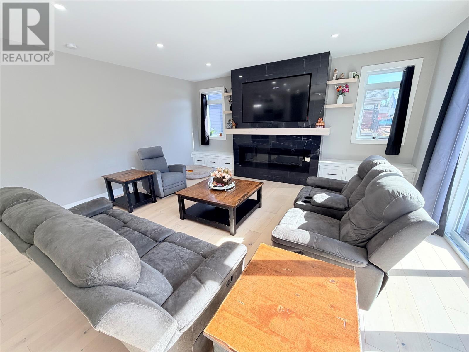 17 Murdoch Avenue, Deer Lake — photo 16
