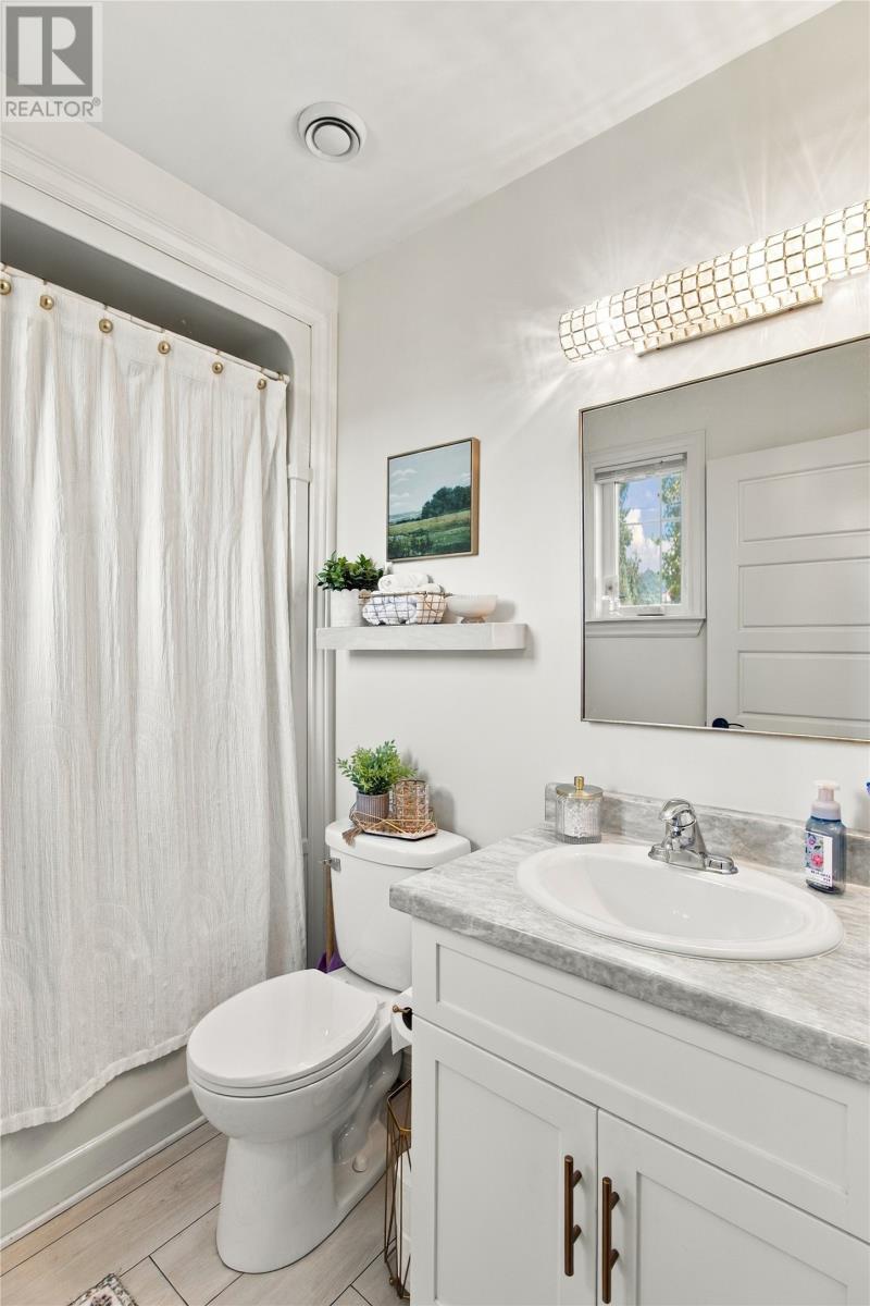 76 Acharya Drive, Paradise — photo 13
