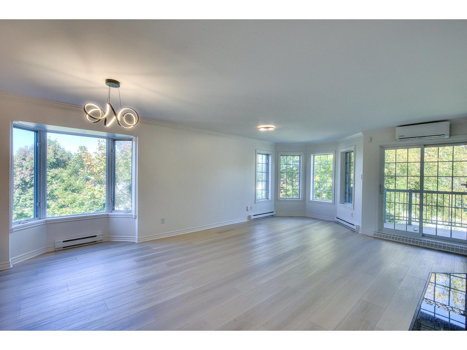 4752 Av. du Château-Pierrefonds|#102 Montréal (Pierrefonds-Roxboro) Quebec Canada H9R1R5 3