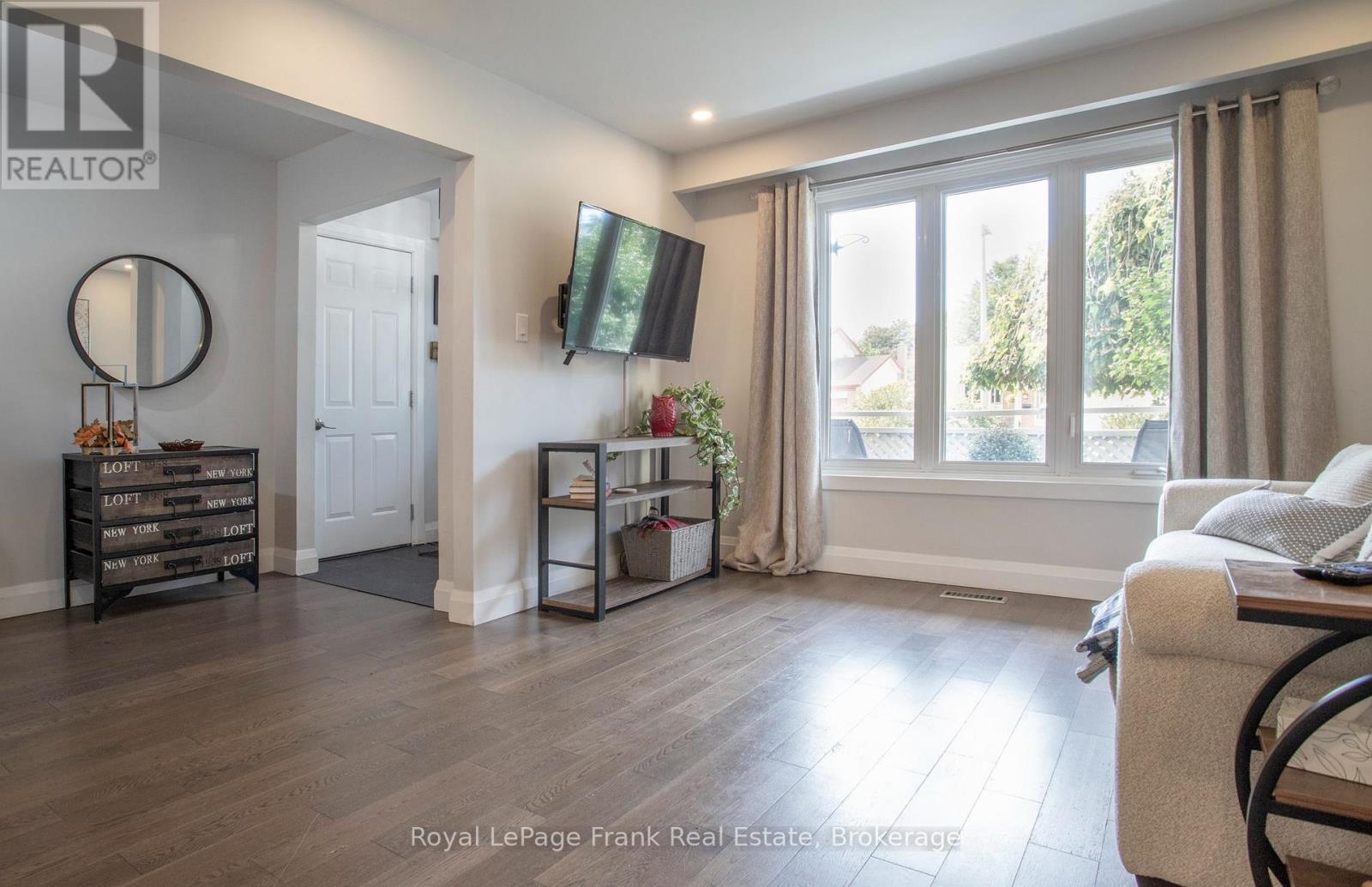 5 Alonna Street, Clarington, Ontario  L1C 3P5 - Photo 11 - E13839564