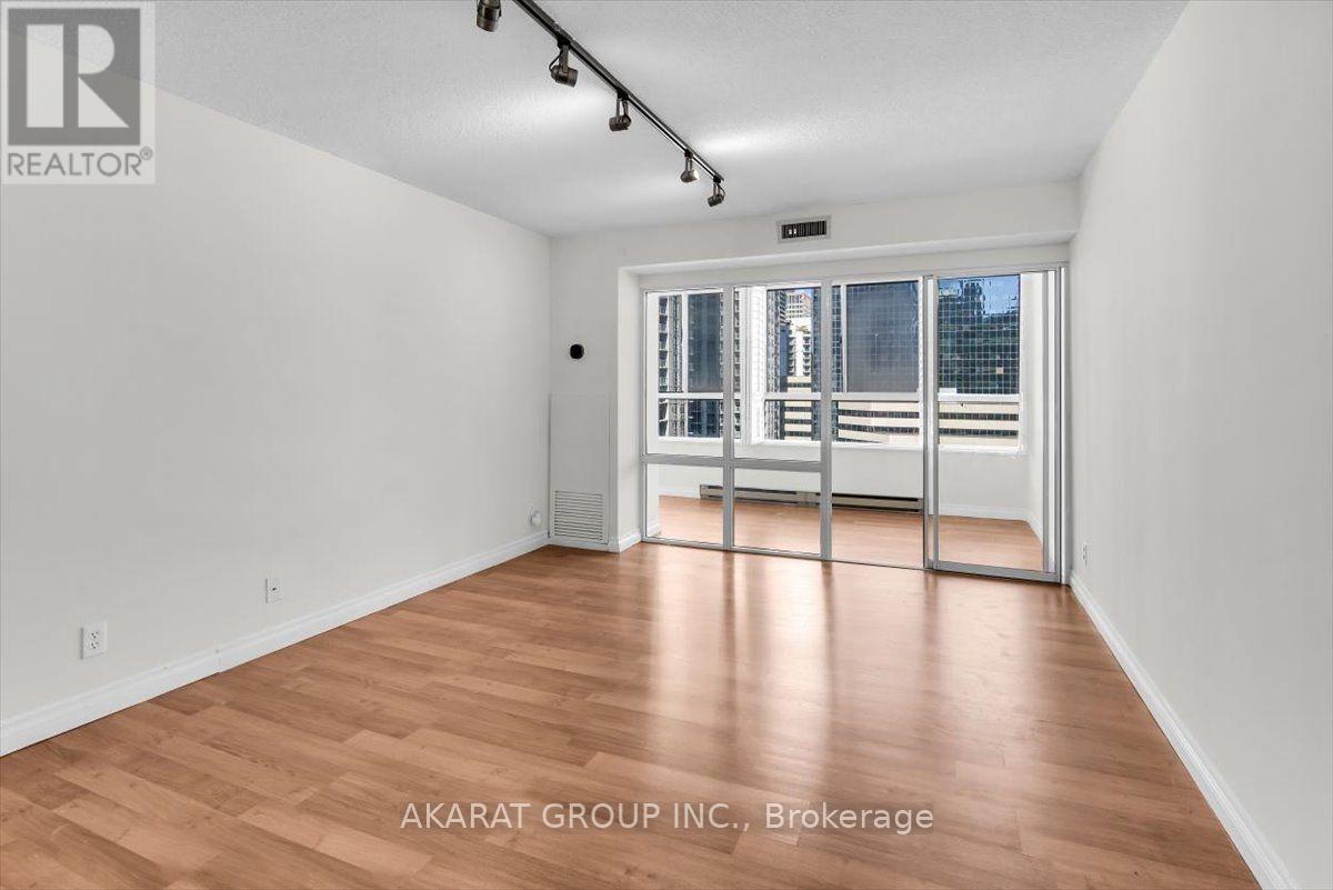 1204 - 44 Gerrard Street W, Toronto, Ontario  M5G 2K2 - Photo 11 - C13839374