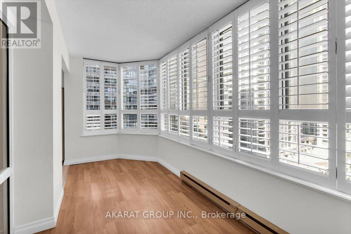 1204 - 44 Gerrard Street W, Toronto, Ontario  M5G 2K2 - Photo 17 - C13839374