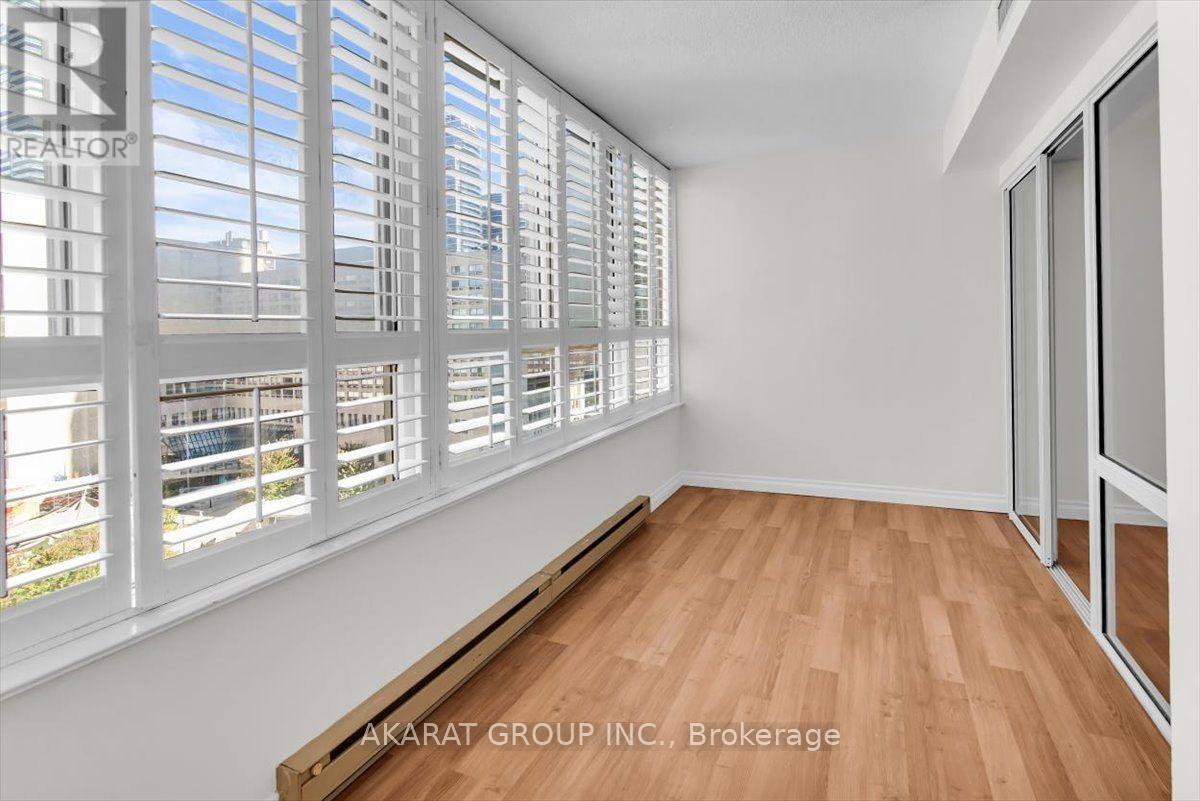 1204 - 44 Gerrard Street W, Toronto, Ontario  M5G 2K2 - Photo 18 - C13839374