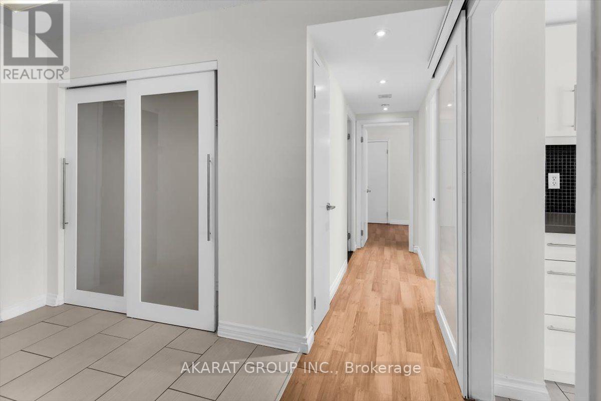 1204 - 44 Gerrard Street W, Toronto, Ontario  M5G 2K2 - Photo 25 - C13839374