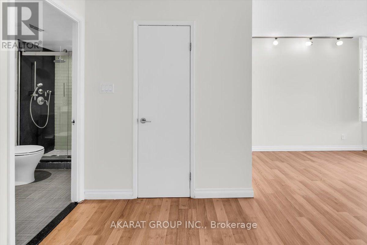 1204 - 44 Gerrard Street W, Toronto, Ontario  M5G 2K2 - Photo 27 - C13839374