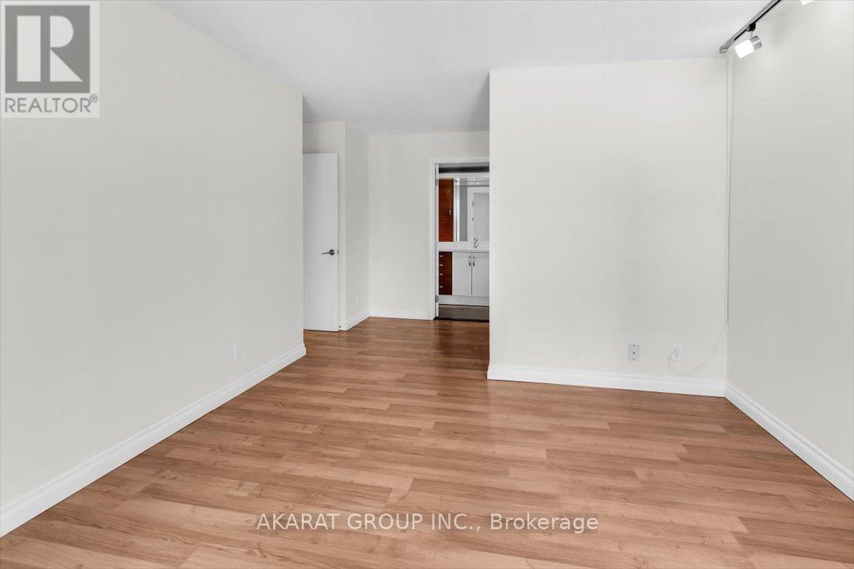 1204 - 44 Gerrard Street W, Toronto, Ontario  M5G 2K2 - Photo 32 - C13839374