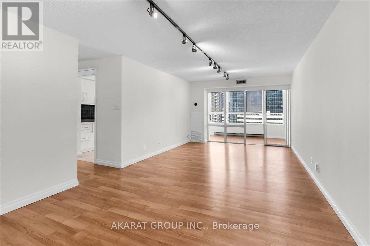 1204 - 44 Gerrard Street W, Toronto, Ontario  M5G 2K2 - Photo 8 - C13839374