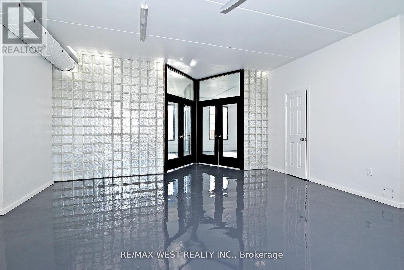 Upper - 31 Atlantic Avenue, Toronto, Ontario  M6K 3E7 - Photo 14 - C13839438